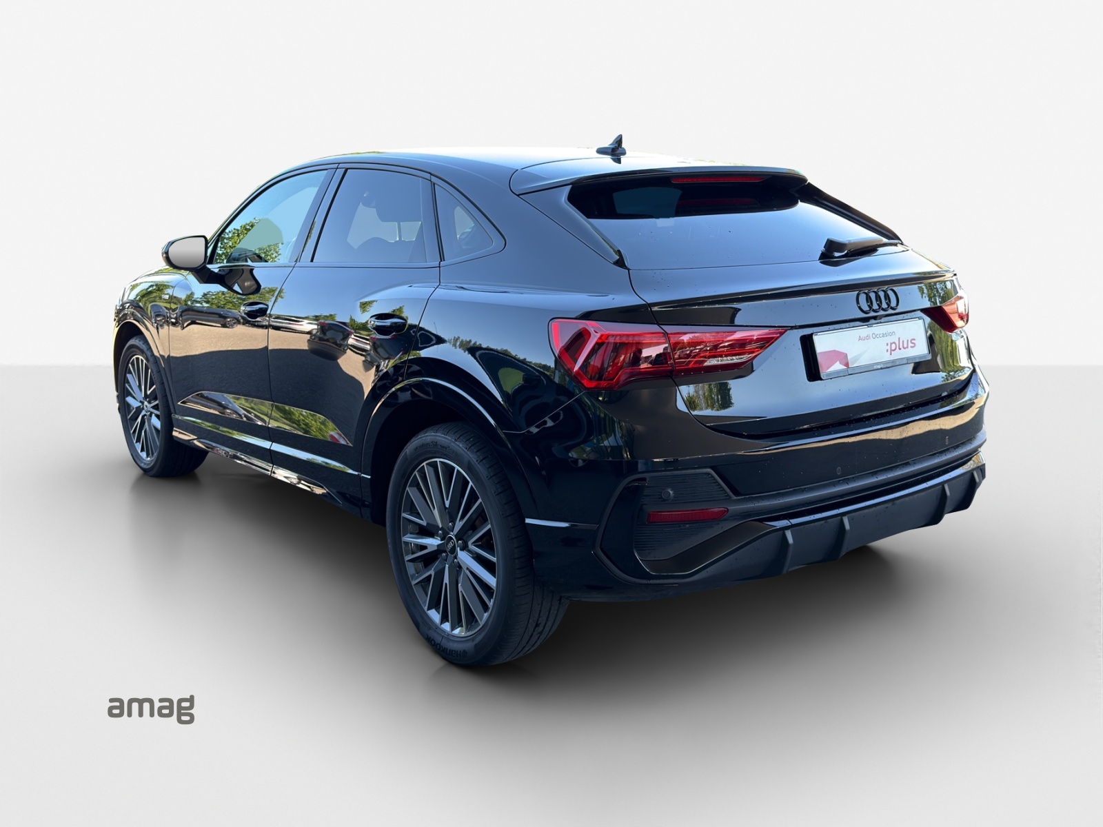 AUDI Q3 Sportback 35 TFSI S line Attraction S-tronic-image-2