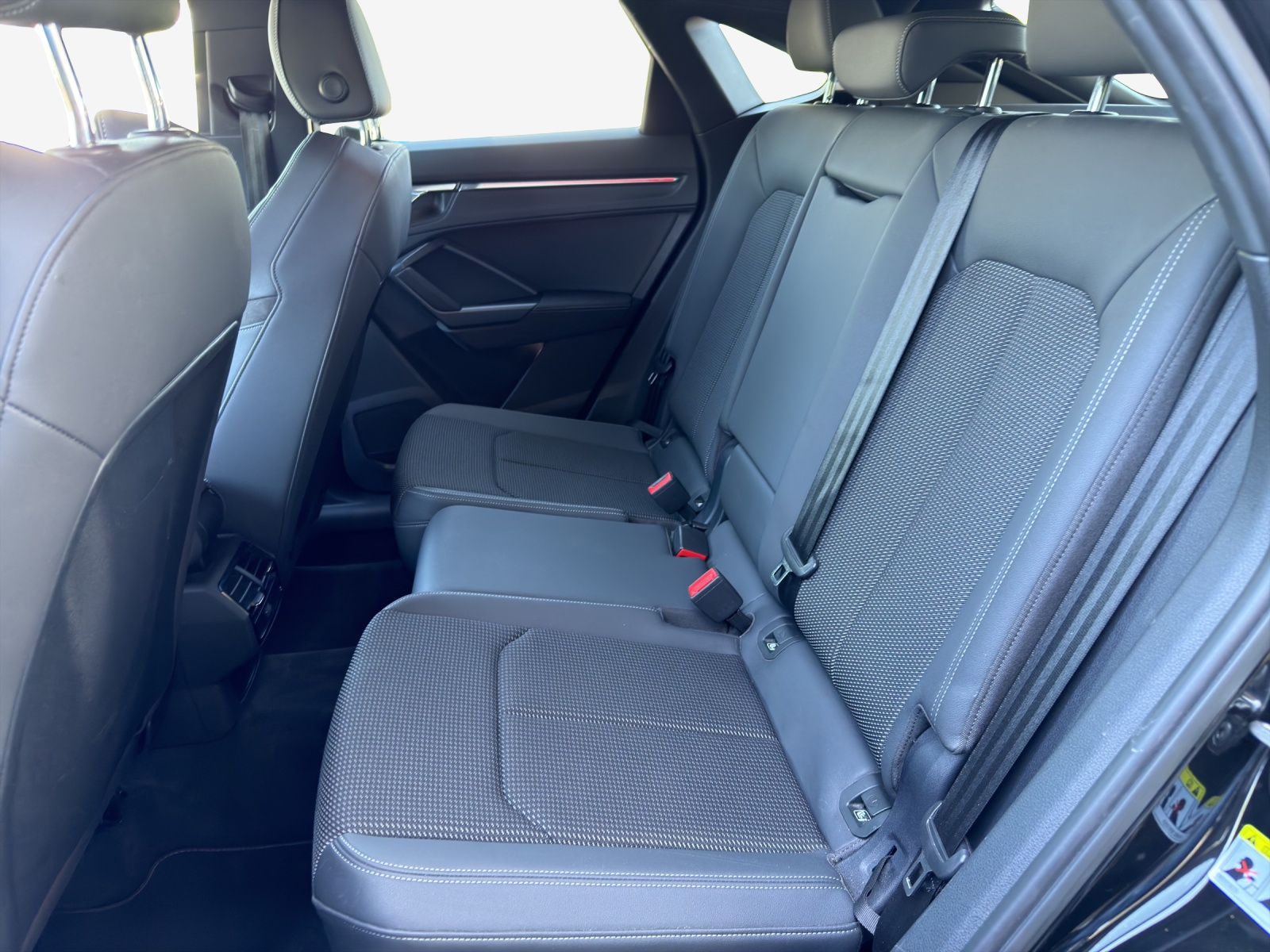 AUDI Q3 Sportback 35 TFSI S line Attraction S-tronic-image-11