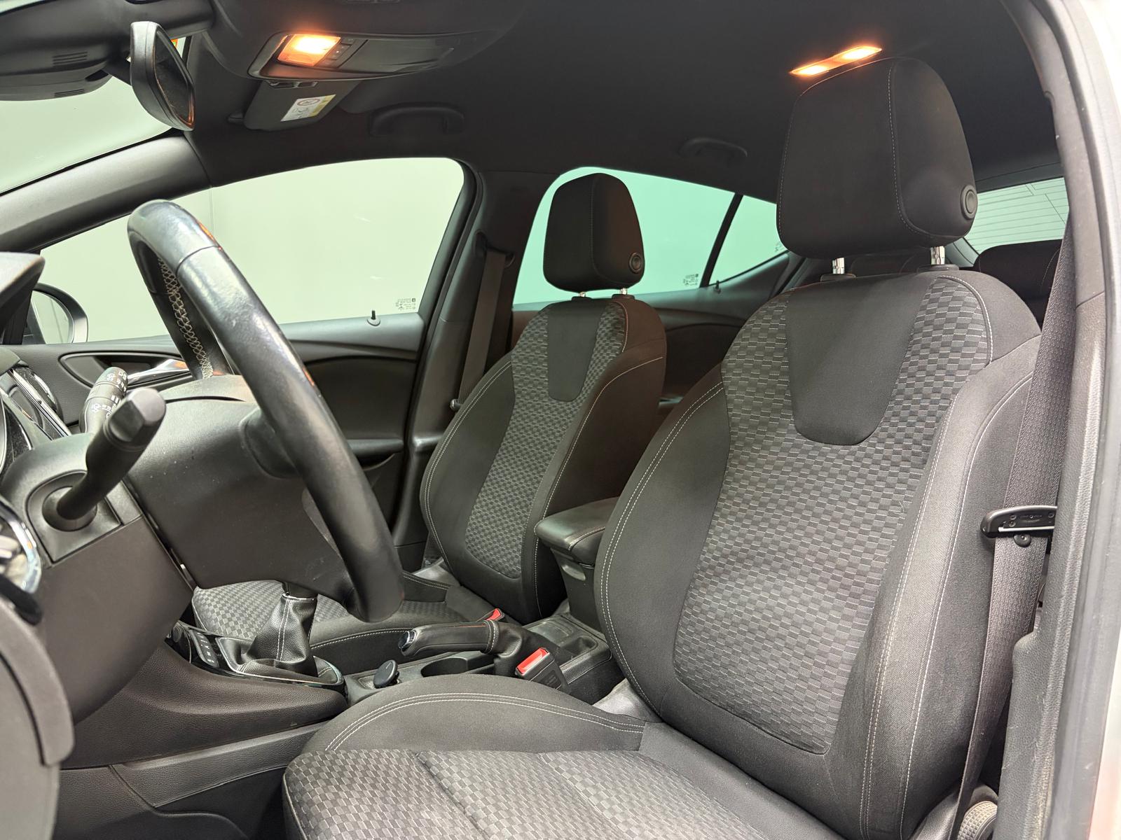 OPEL Astra 1.4i Turbo Excellence-image-9