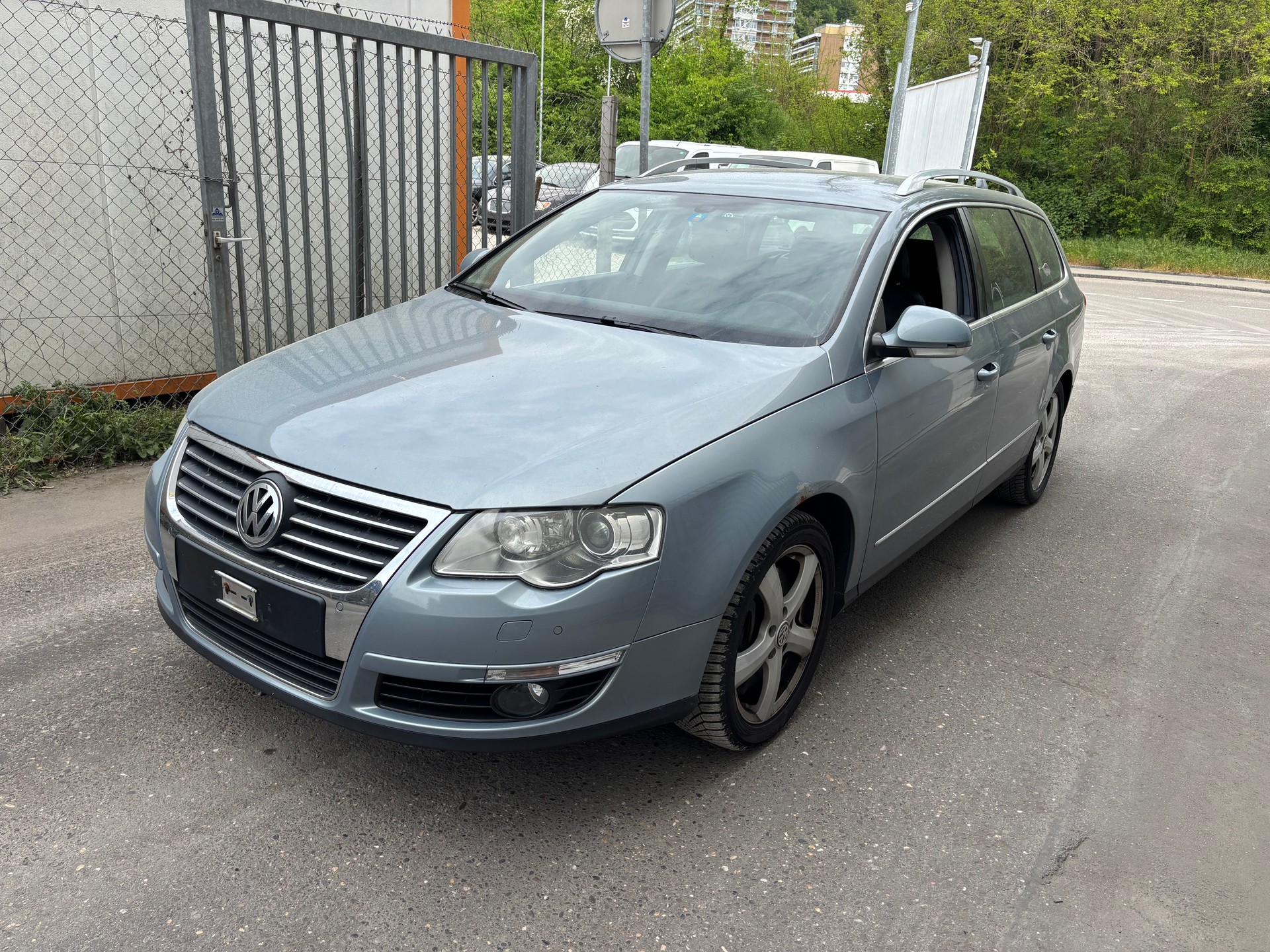 VW PASSAT-image-0