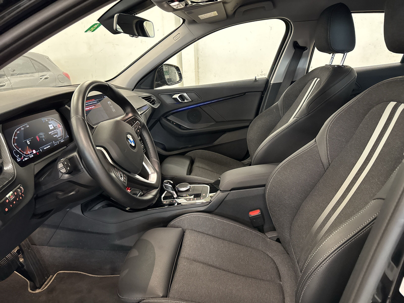 BMW 120d xDrive Steptronic Sport Line-image-9