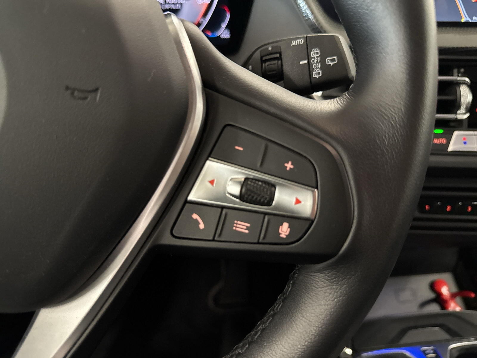 BMW 120d xDrive Steptronic Sport Line-image-15