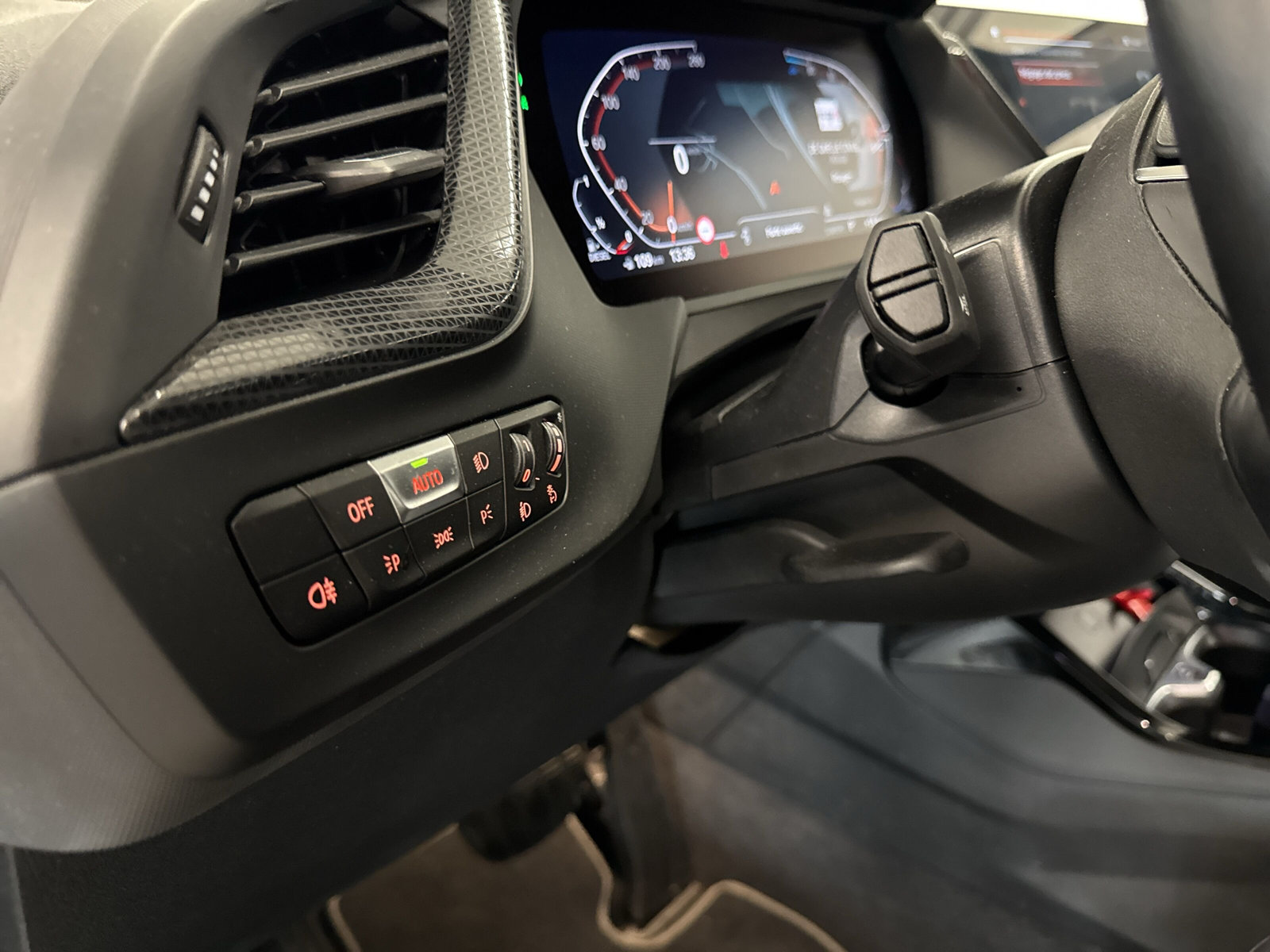 BMW 120d xDrive Steptronic Sport Line-image-19