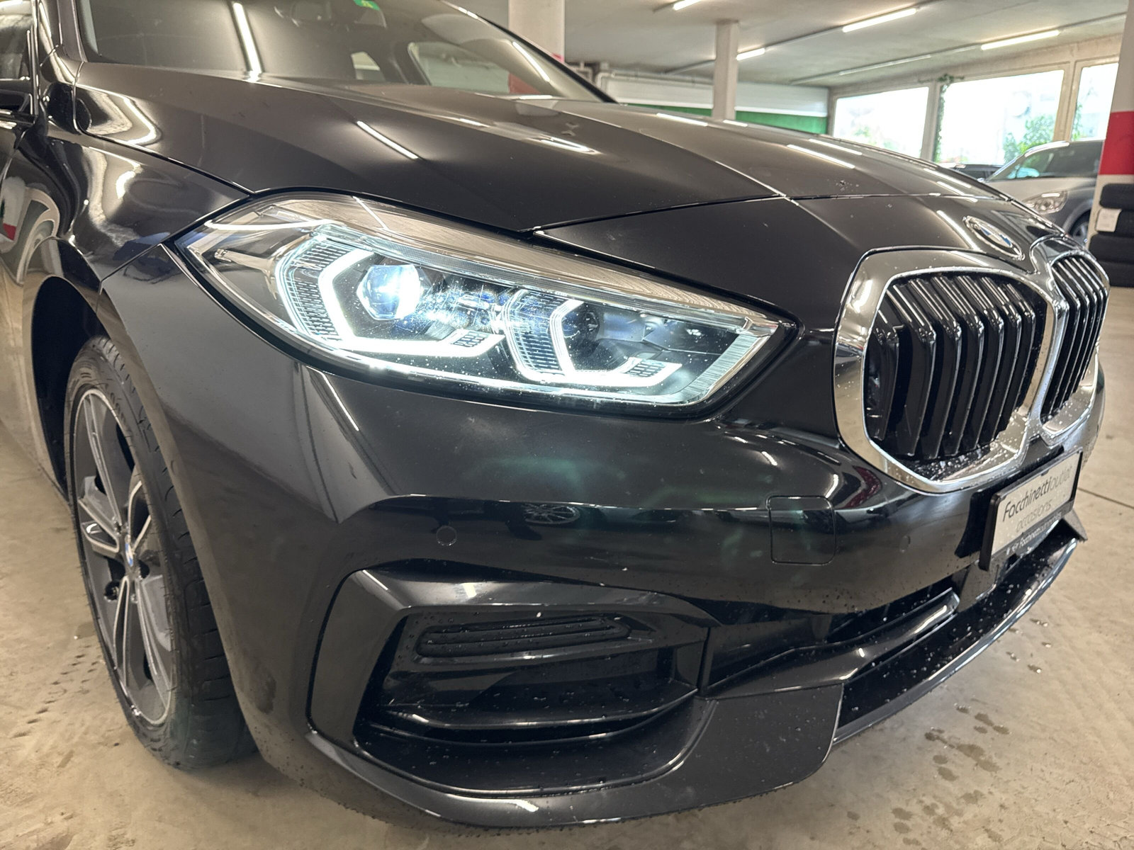 BMW 120d xDrive Steptronic Sport Line-image-17
