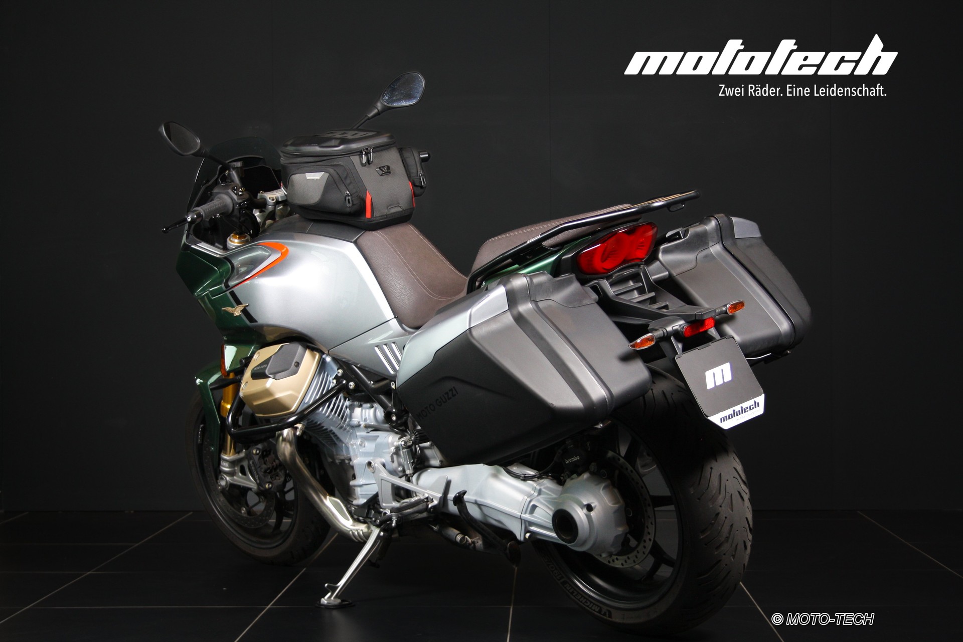 MOTO GUZZI V100 Mandello S-showroom-element-3