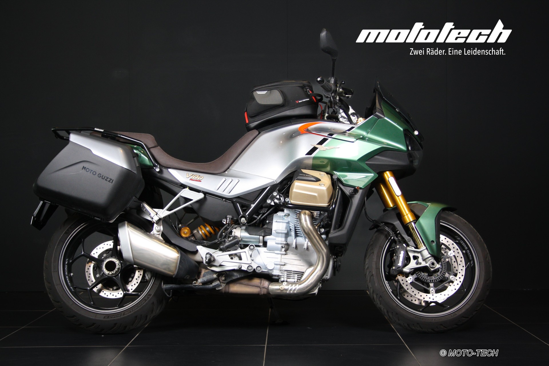 MOTO GUZZI V100 Mandello S-showroom-element-1