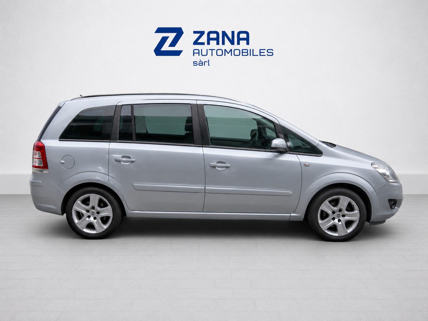 OPEL Zafira 1.8i 16V Cosmo-image-2