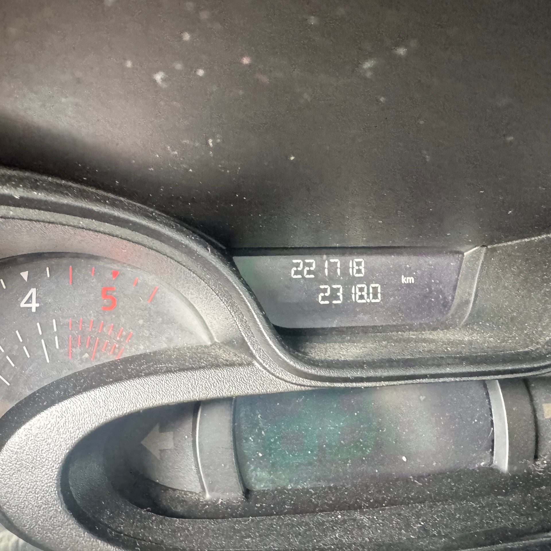 RENAULT Trafic 2.0 dCi120 2.8t Access L1H1-image-6