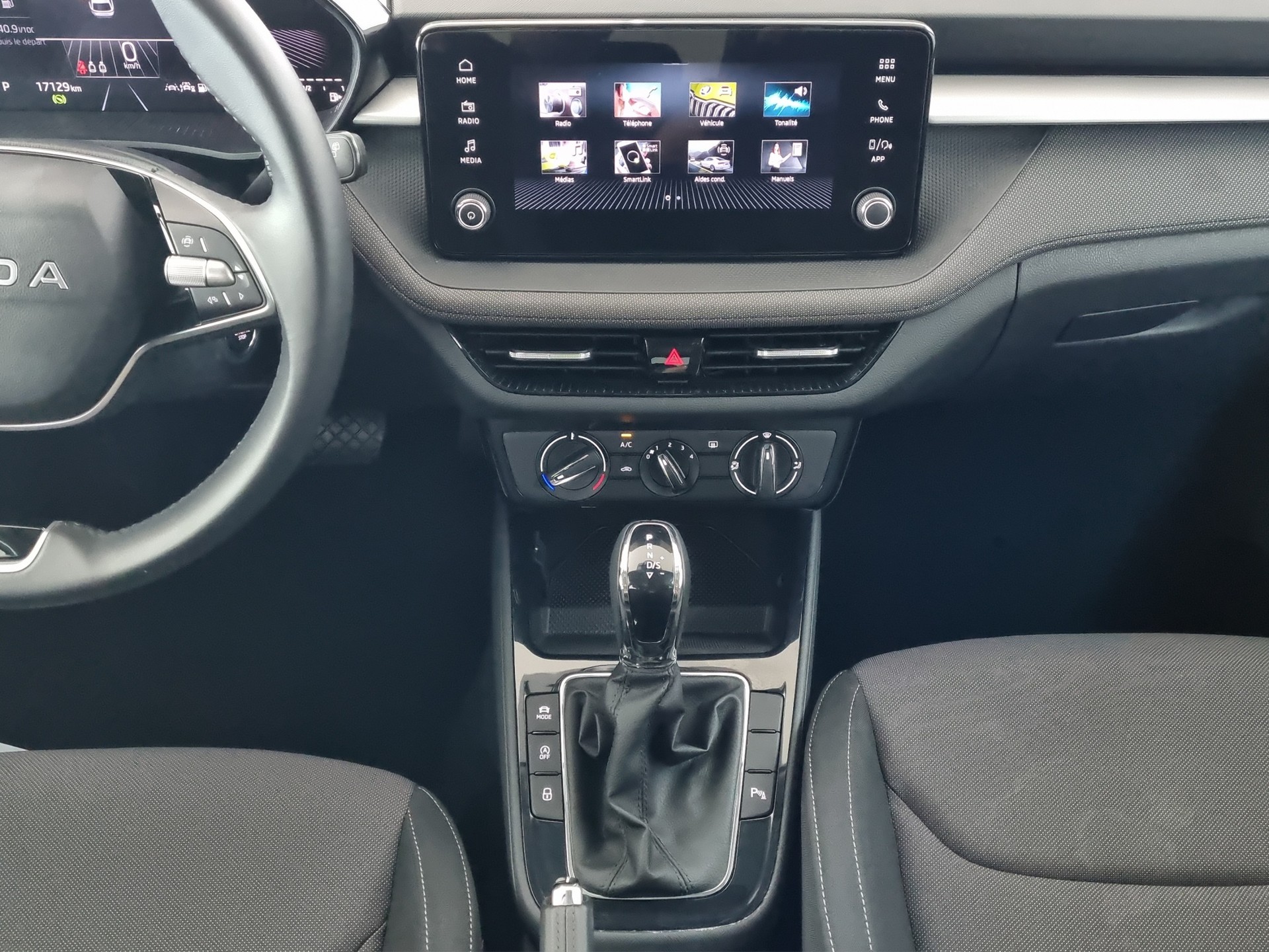 SKODA Fabia 1.0 TSI Selection *5Jahre Garantie*-image-9