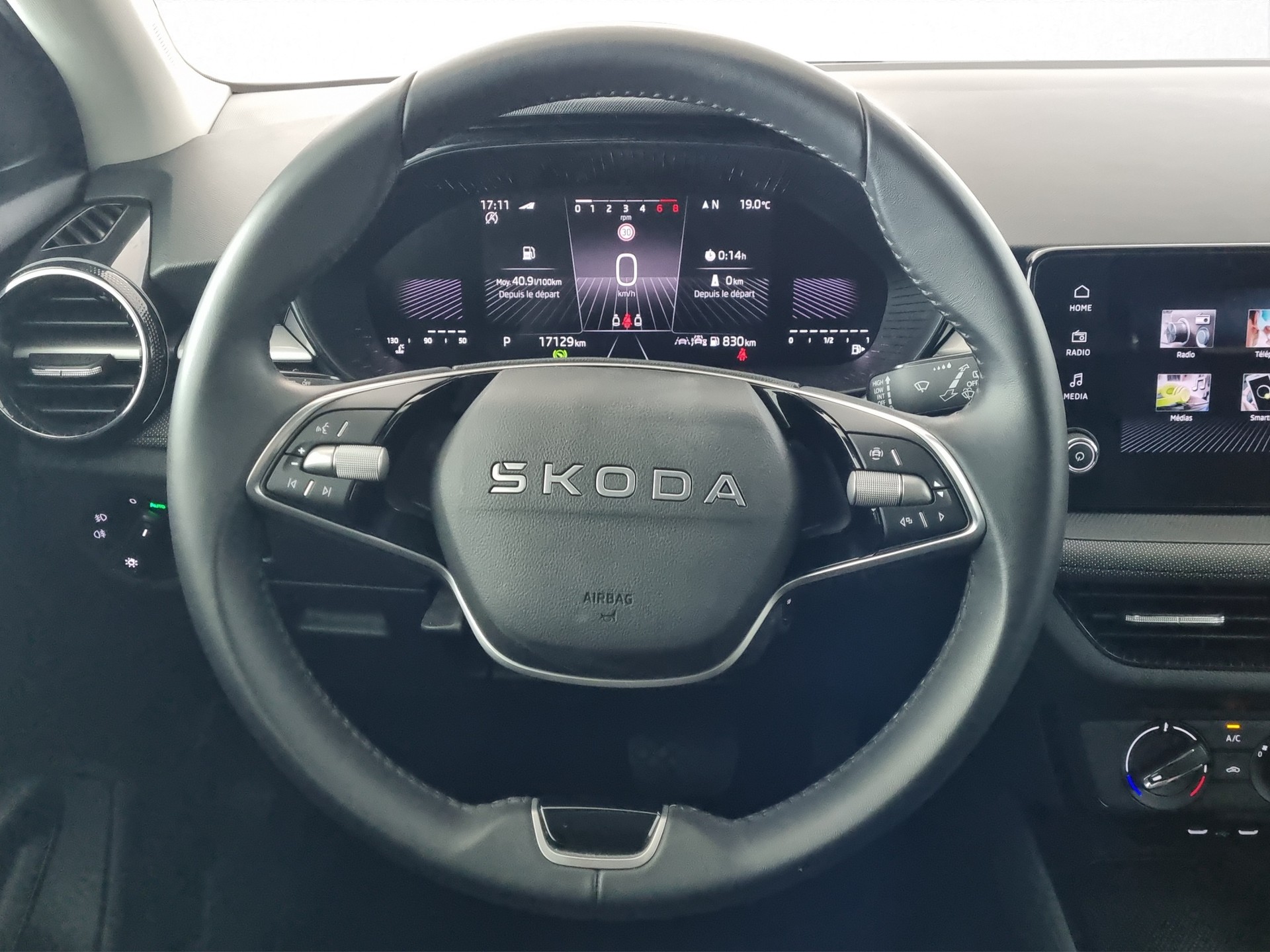 SKODA Fabia 1.0 TSI Selection *5Jahre Garantie*-image-8