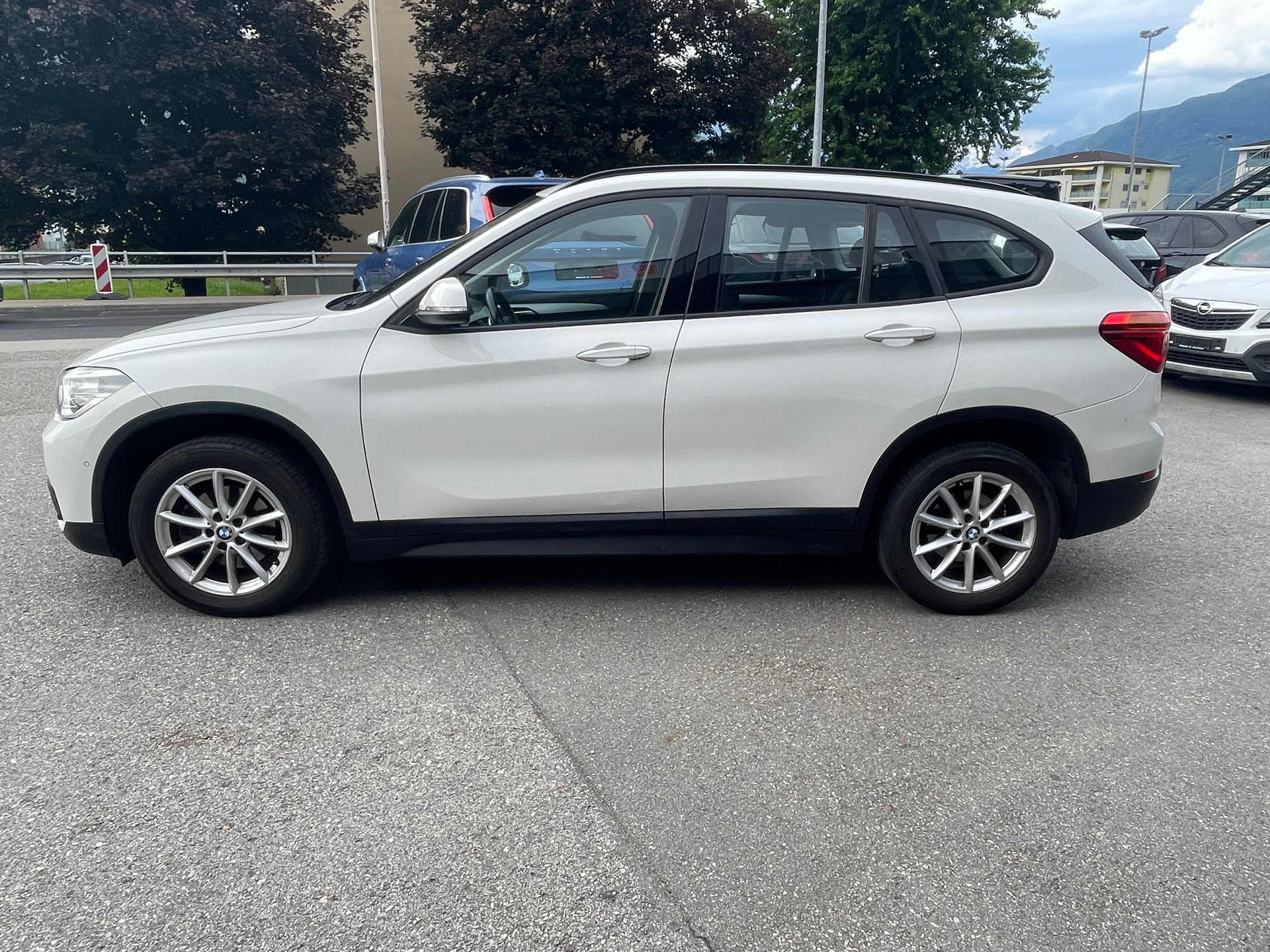 BMW X1 sDrive 18d Steptronic-image-6