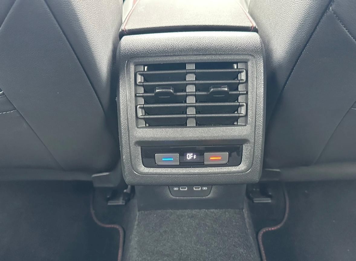 VW Golf 2.0 TSI GTI DSG-image-14