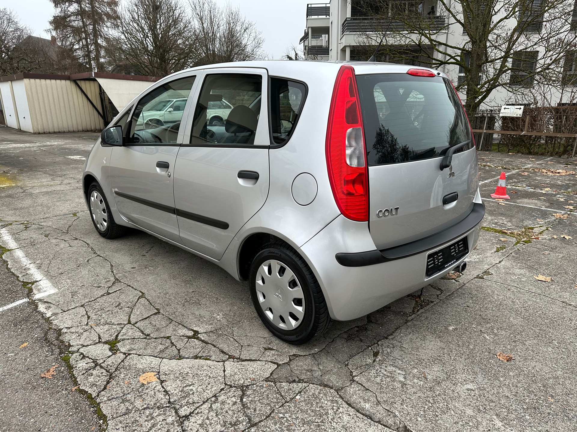 MITSUBISHI Colt 1.3 16V Invite-image-15