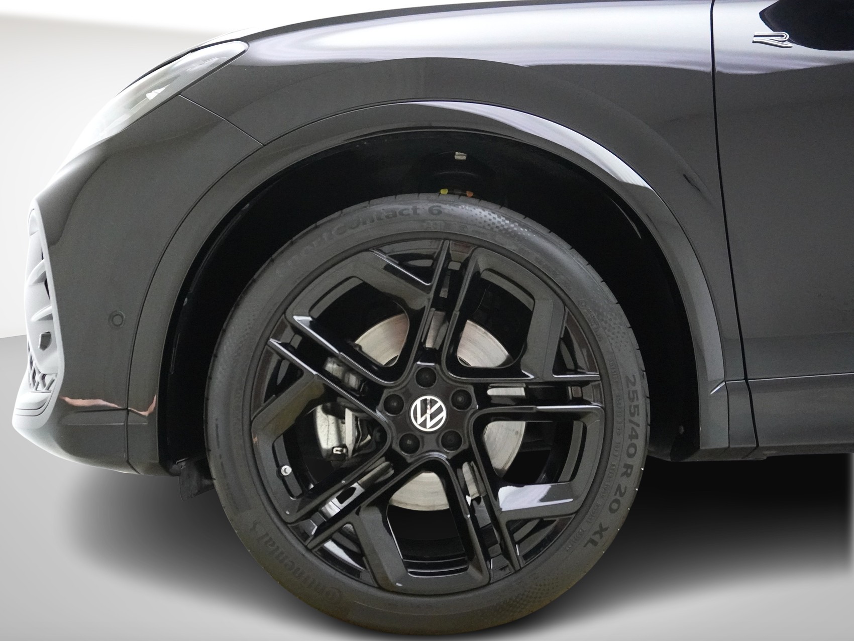 VW Tiguan 2.0 TSI DSG R-Line Black Style 4Motion (2025)-image-6