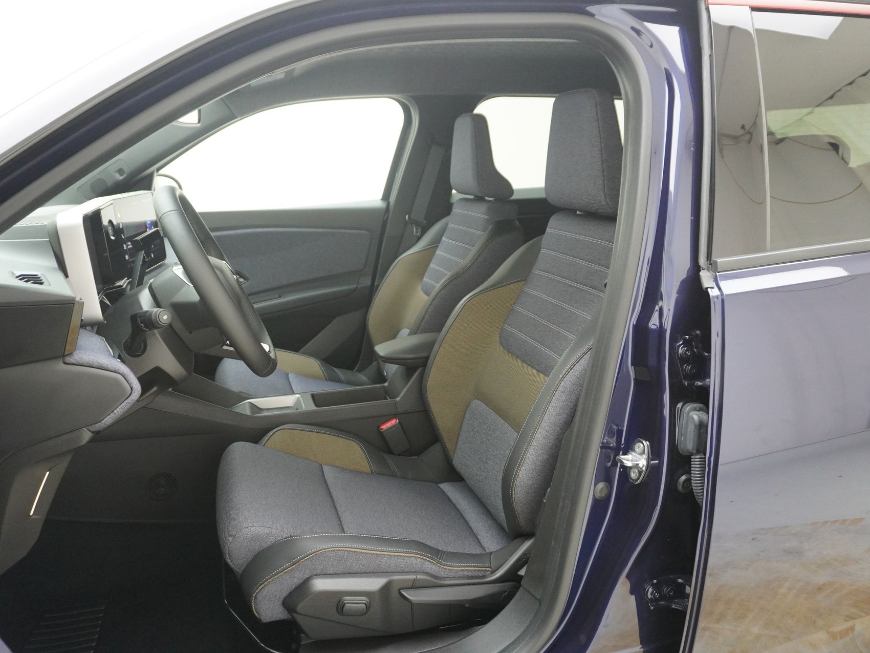 RENAULT R5 E-Tech Comfort Range techno-image-11