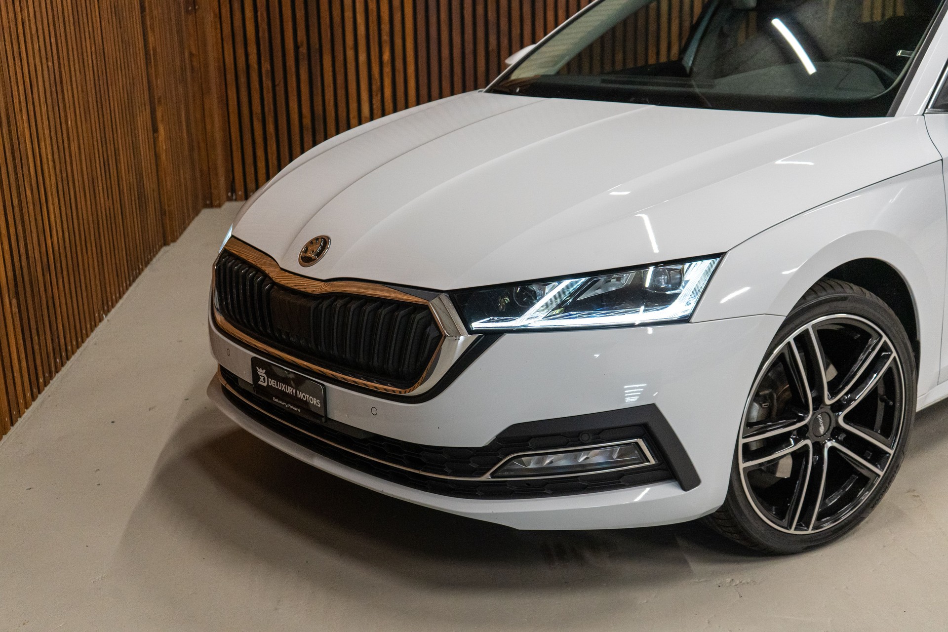 SKODA Octavia Combi 2.0 TDI Ambition 4x4 DSG-image-2