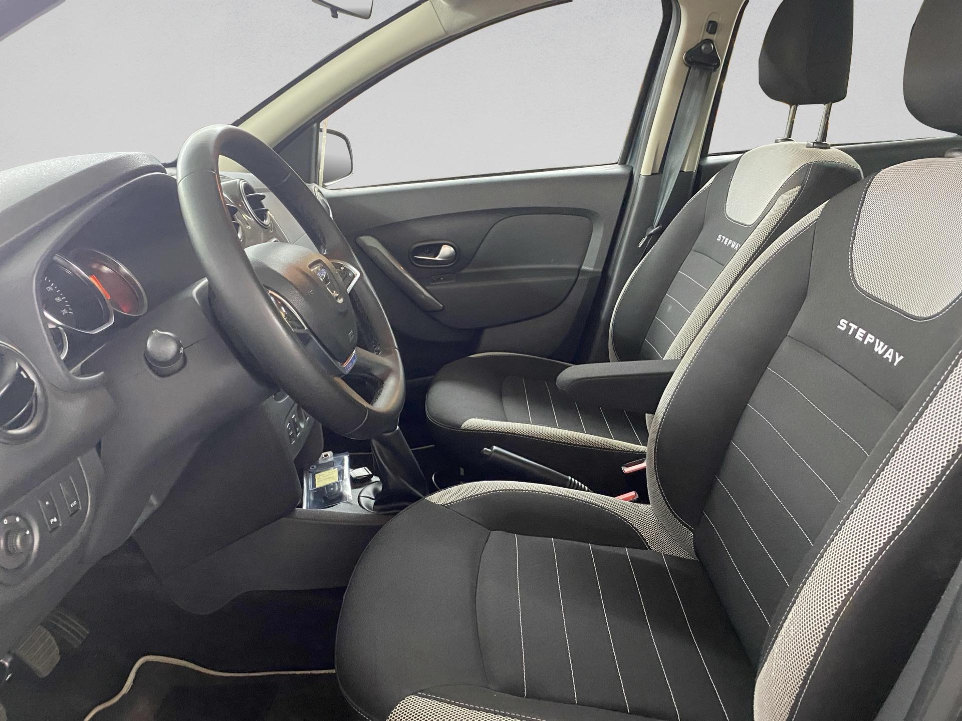 DACIA Sandero Tce 90 Stepway-image-8
