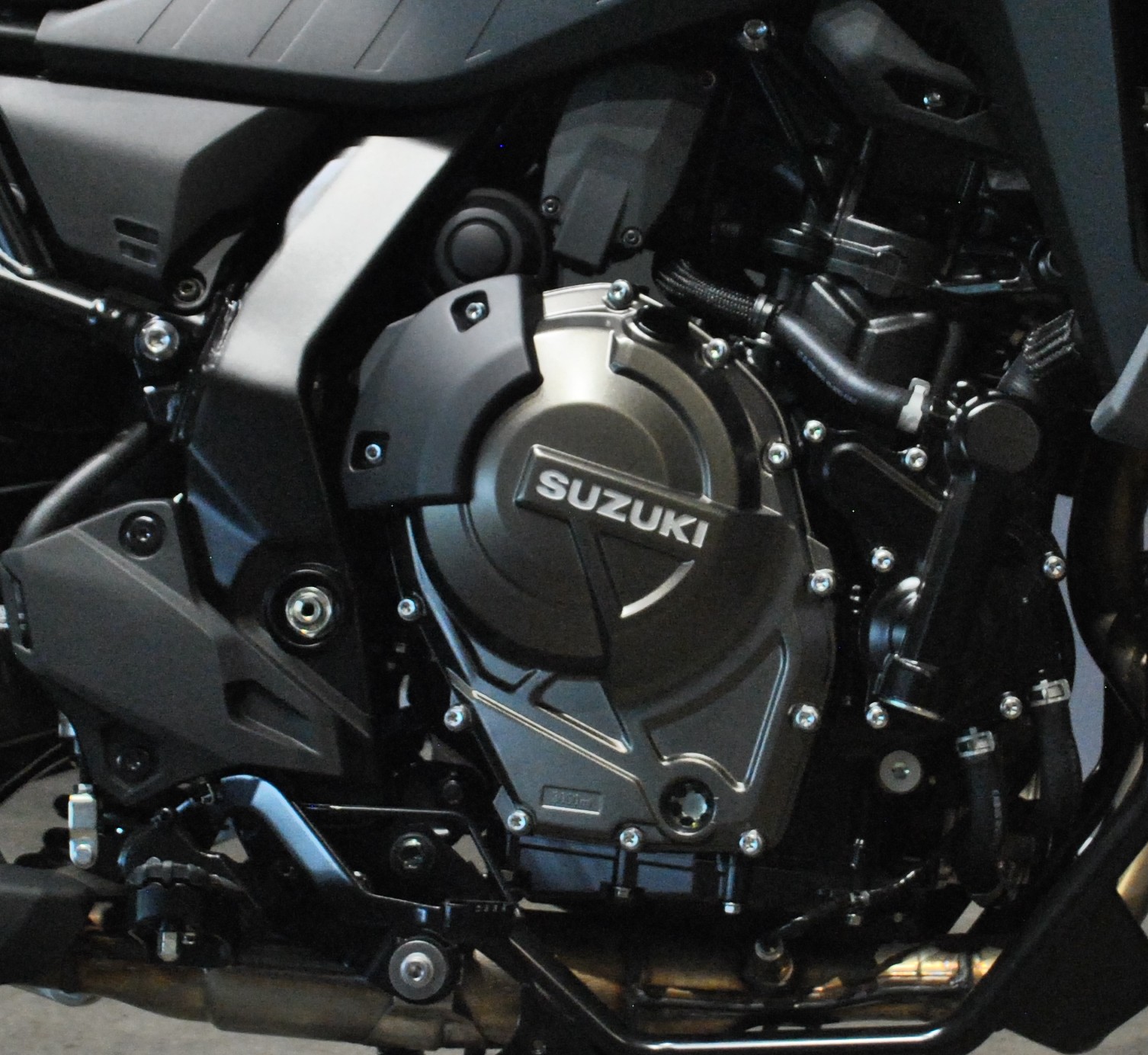 SUZUKI DL 800 DE (35kW)-image-8