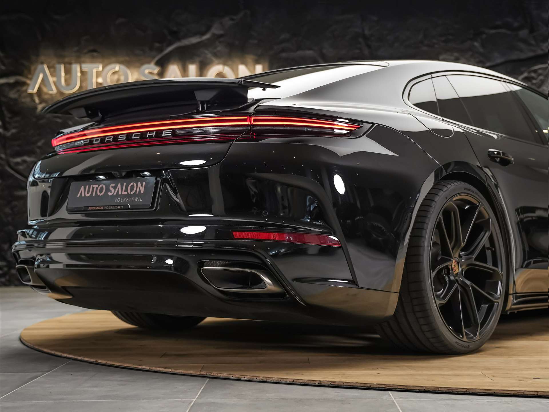 PORSCHE Panamera 2.9 V6 4 *22" Felgen*All Black*Head-Up*-image-17