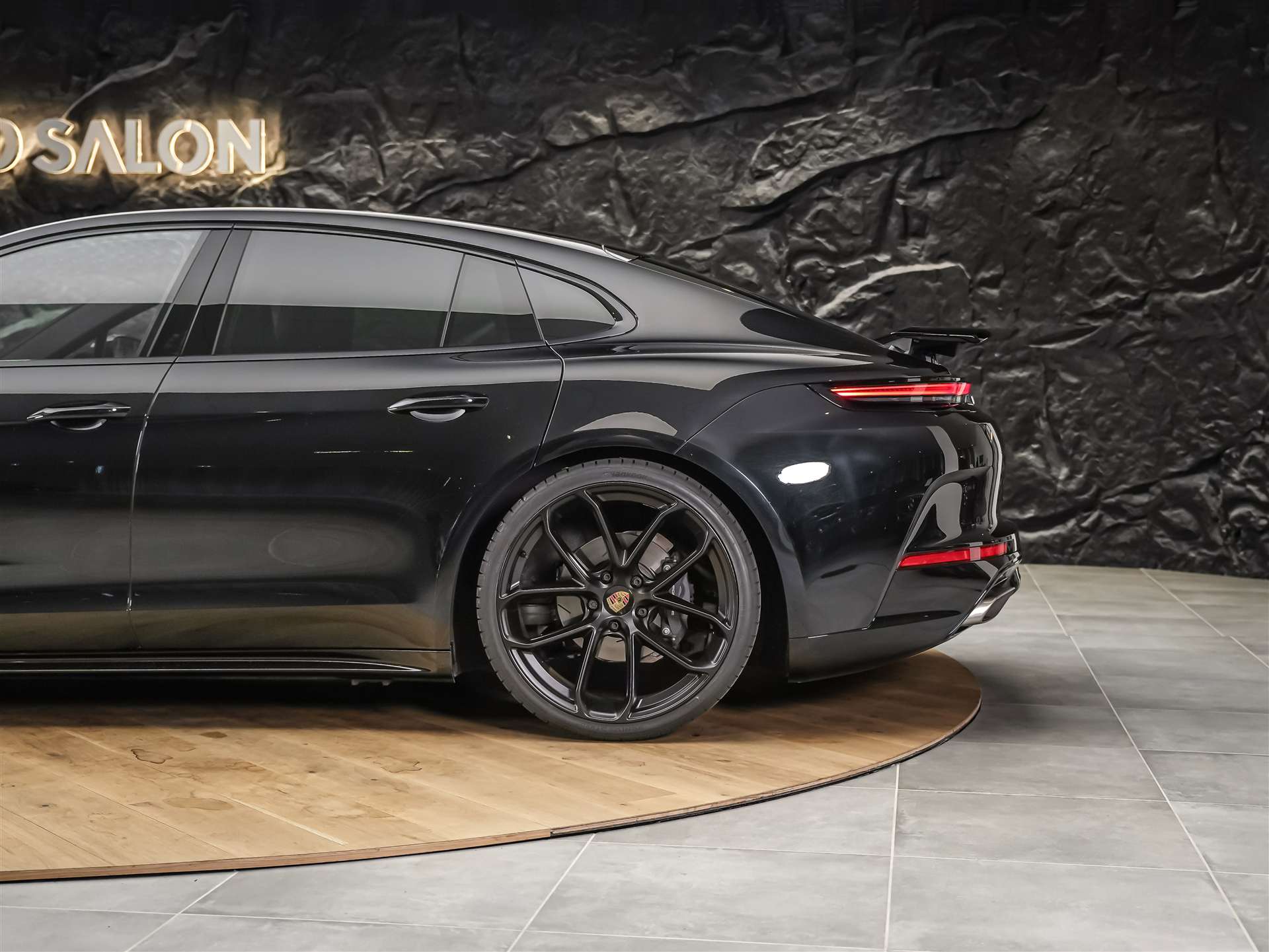 PORSCHE Panamera 2.9 V6 4 *22" Felgen*All Black*Head-Up*-image-16