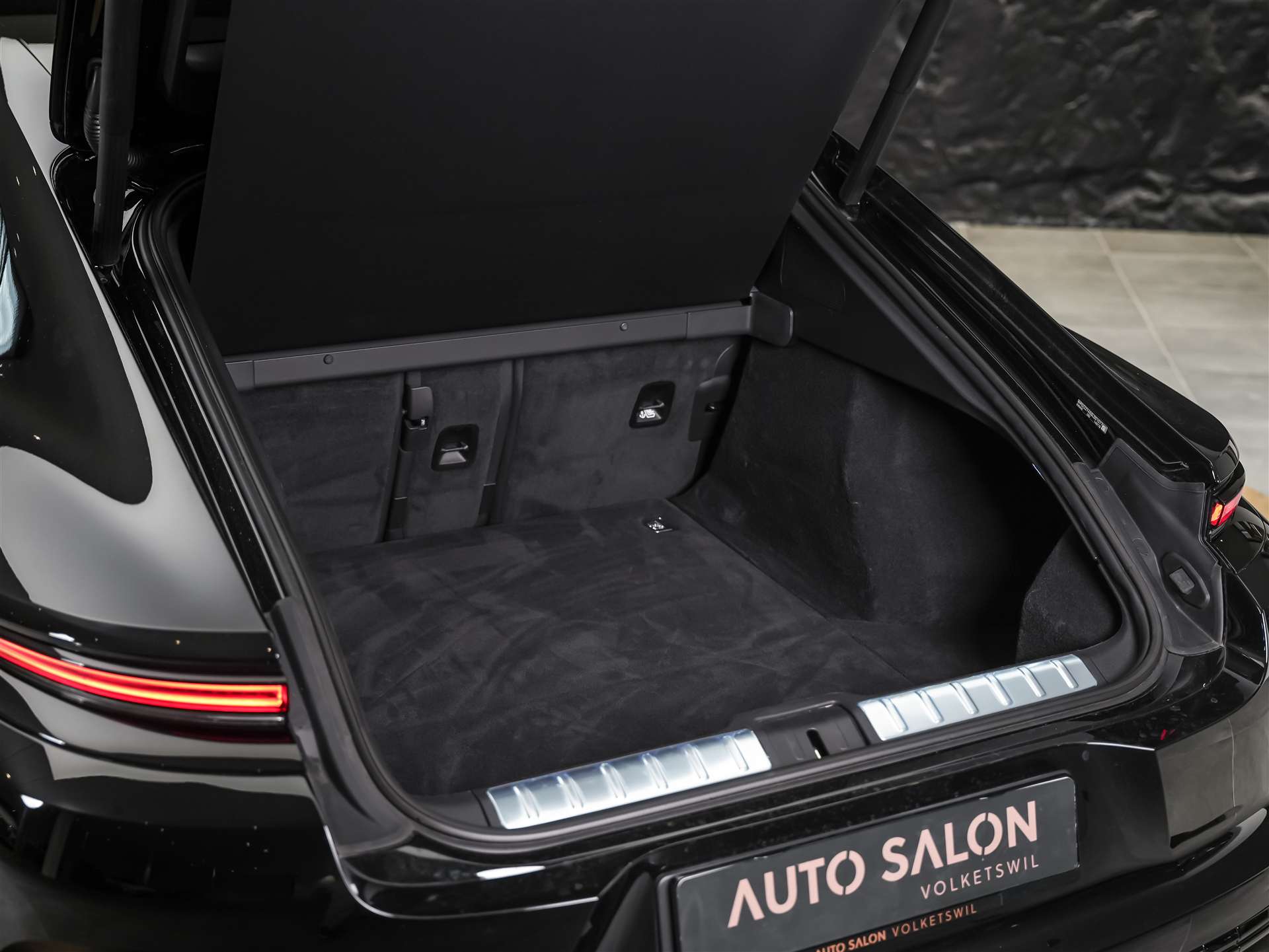 PORSCHE Panamera 2.9 V6 4 *22" Felgen*All Black*Head-Up*-image-39
