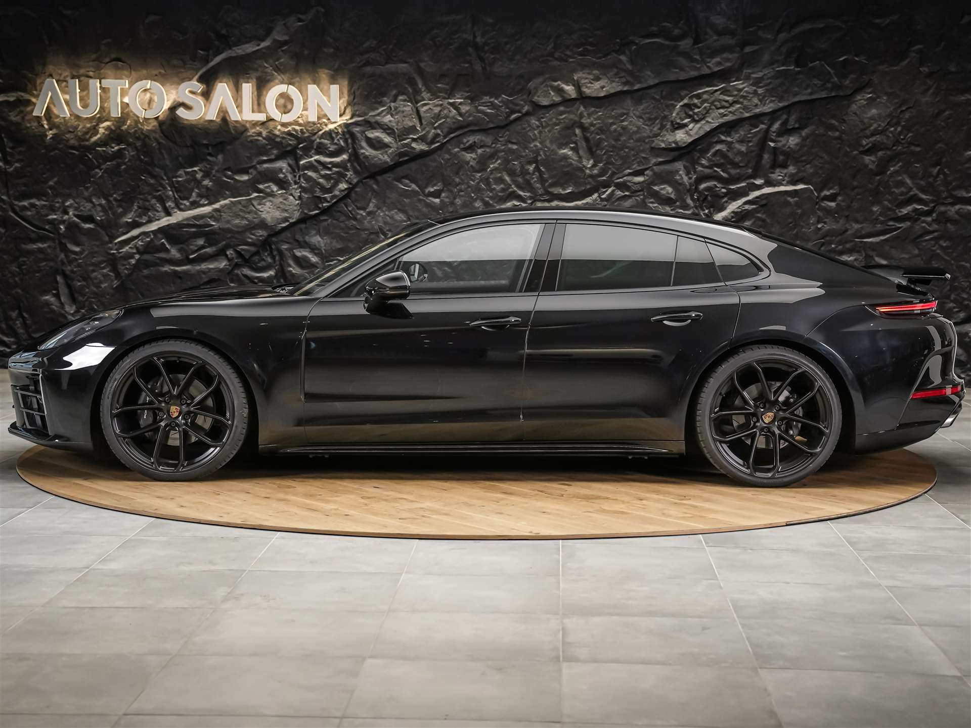 PORSCHE Panamera 2.9 V6 4 *22" Felgen*All Black*Head-Up*-image-2