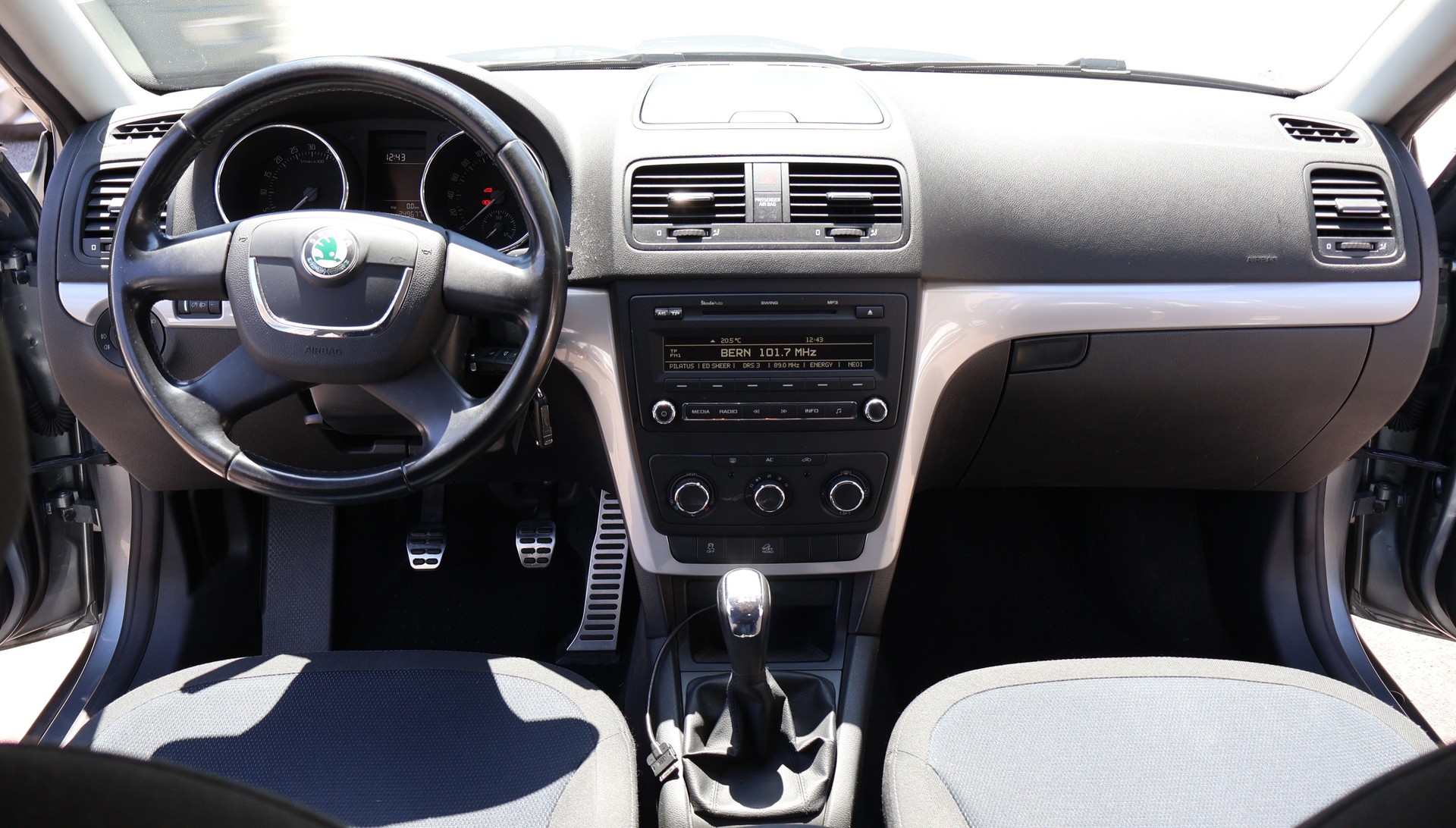 SKODA Yeti 2.0 TDI Ambition 4x4-image-14