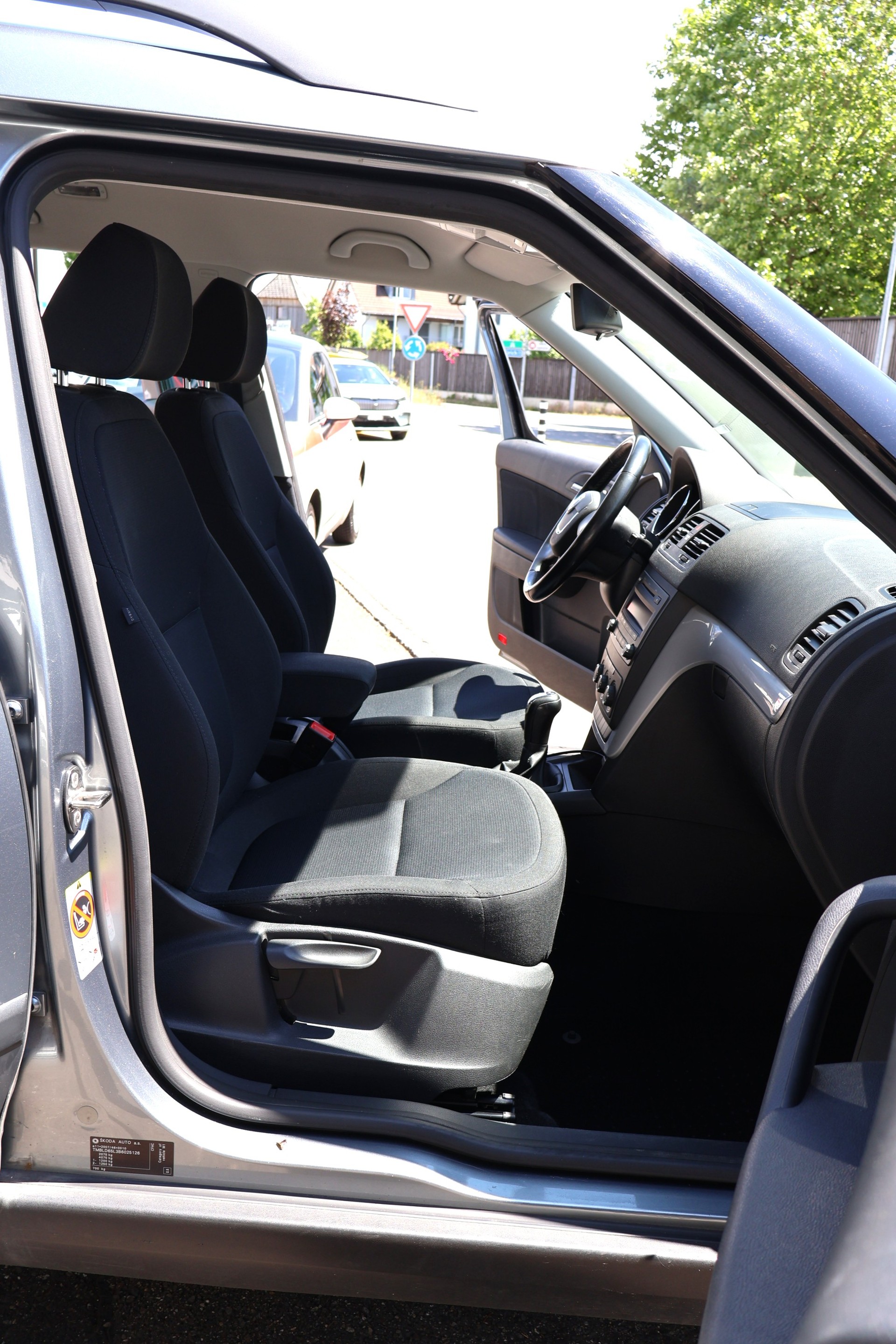 SKODA Yeti 2.0 TDI Ambition 4x4-image-12