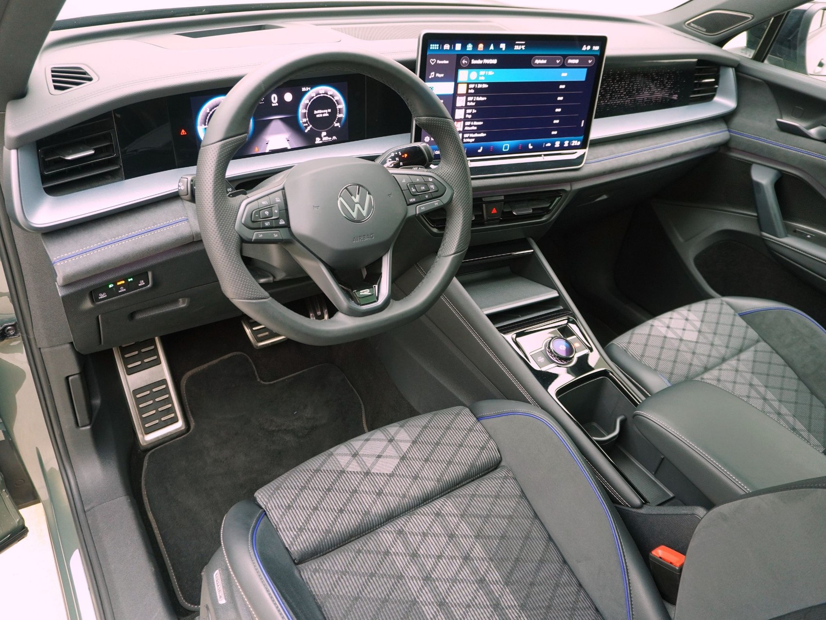 VW Tayron 2.0 TDI DSG R-Line Black Style 4Motion **VW Werksgarantie bis 07/2030**-image-10