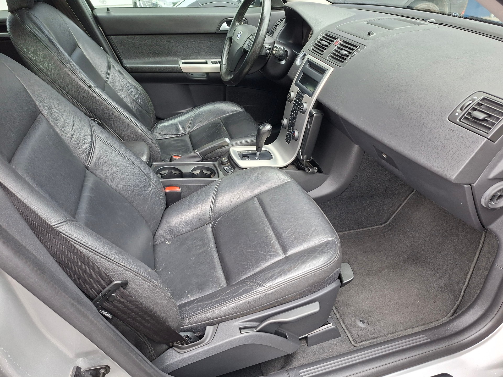 VOLVO V50 2.4I Summum-image-7