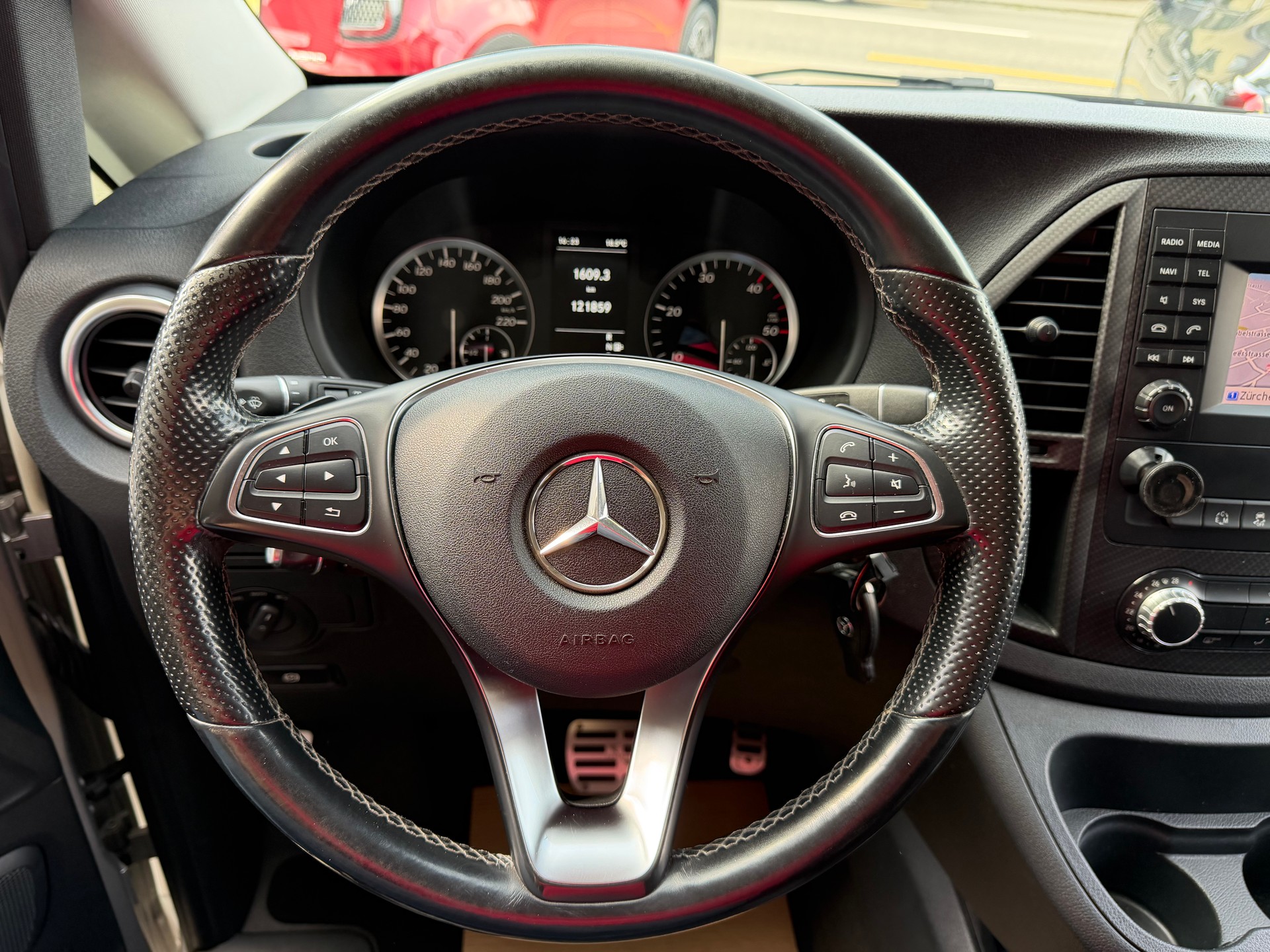 MERCEDES-BENZ Vito 119 BlueTEC Tourer Pro EL 7G-Tronic-image-9