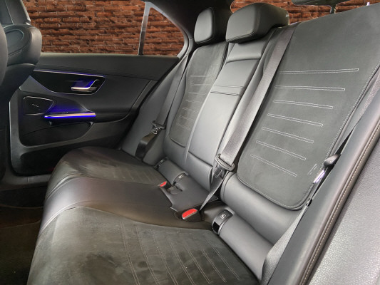 MERCEDES-BENZ C 200 4M AMG Line-image-12