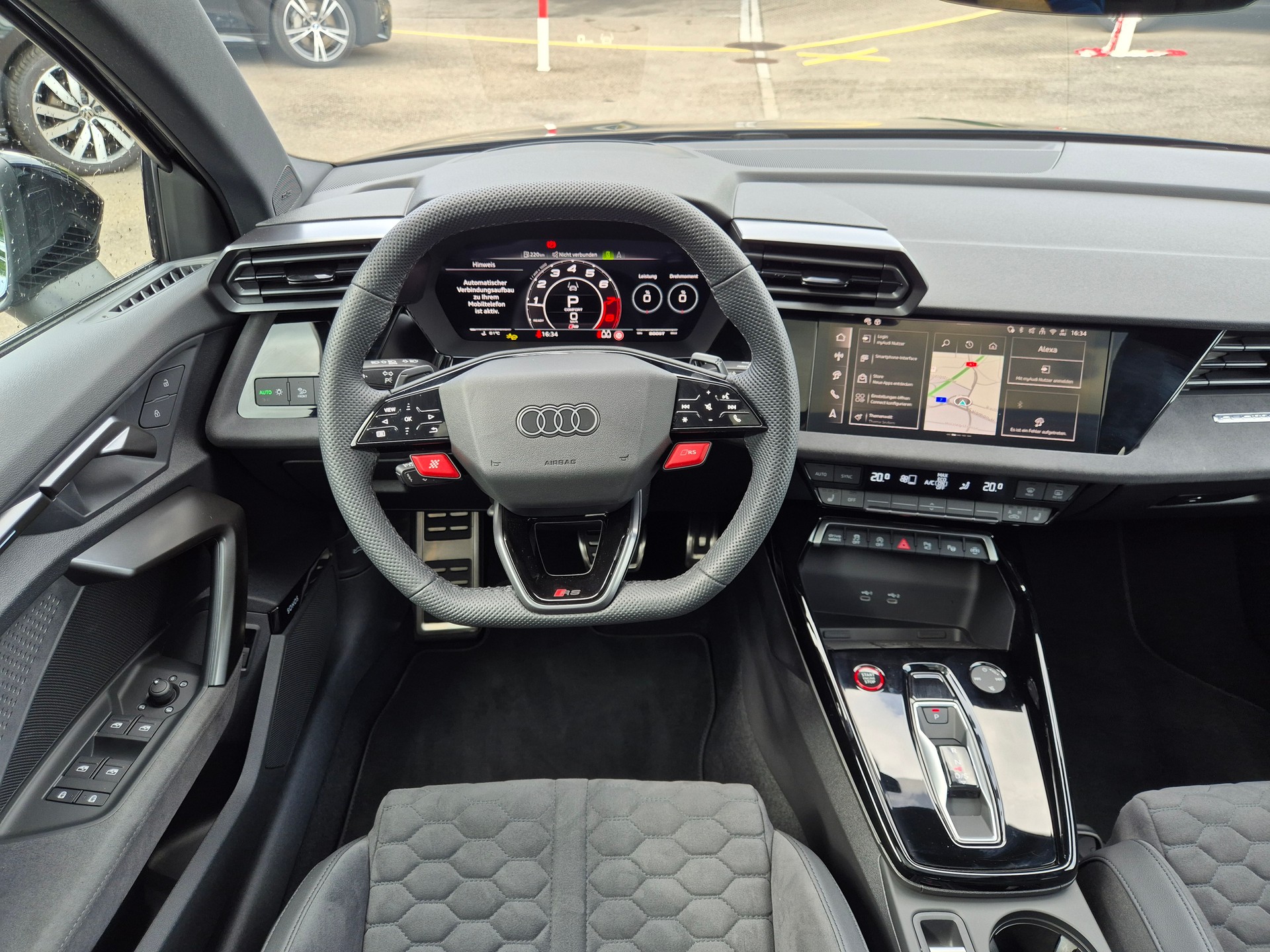 AUDI RS3 Sportback 2.5 TSI quattro S-tronic-image-12