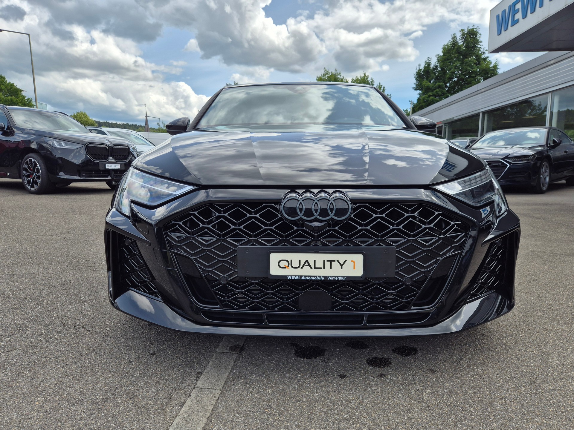 AUDI RS3 Sportback 2.5 TSI quattro S-tronic-image-2