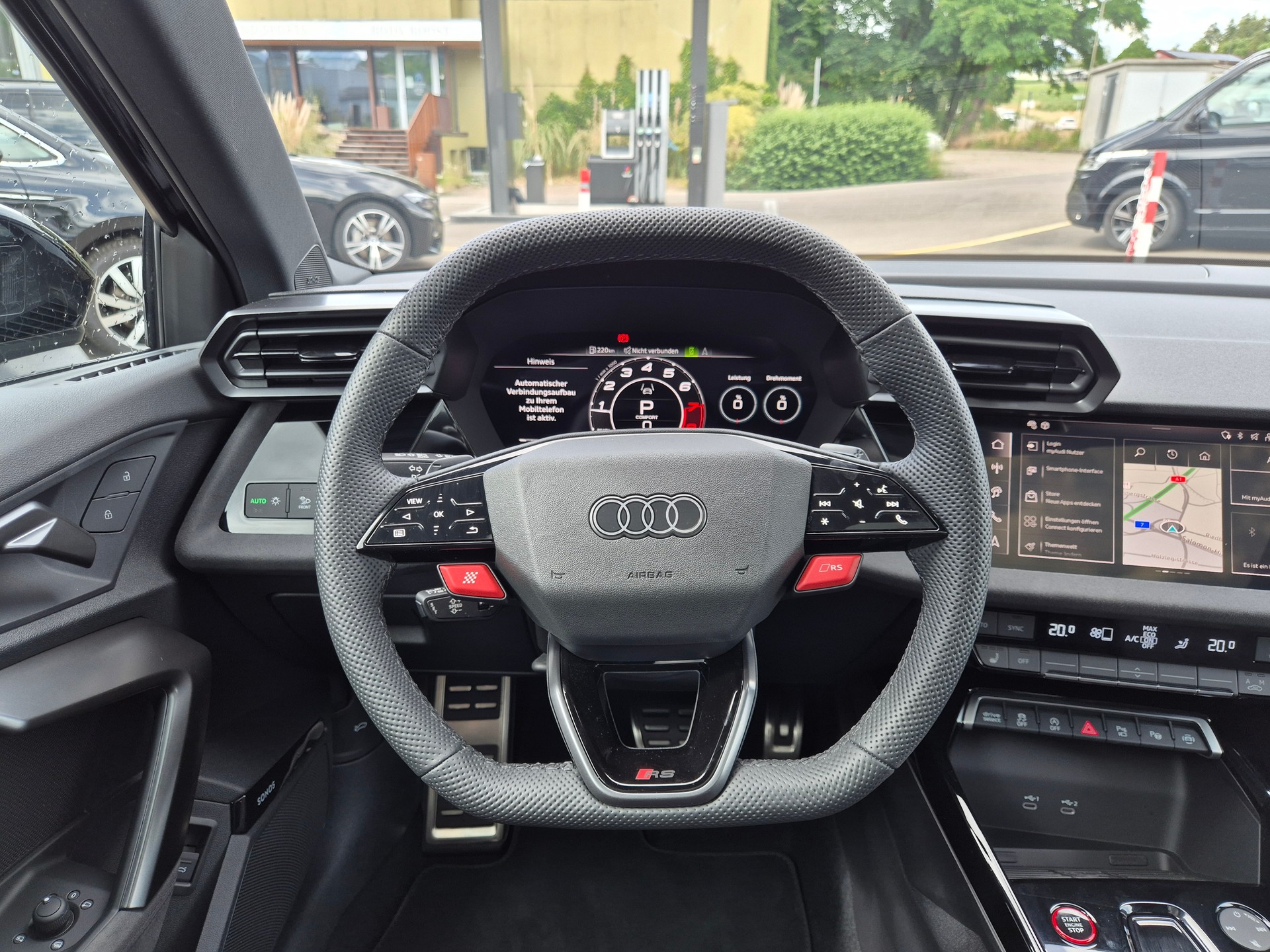 AUDI RS3 Sportback 2.5 TSI quattro S-tronic-image-13