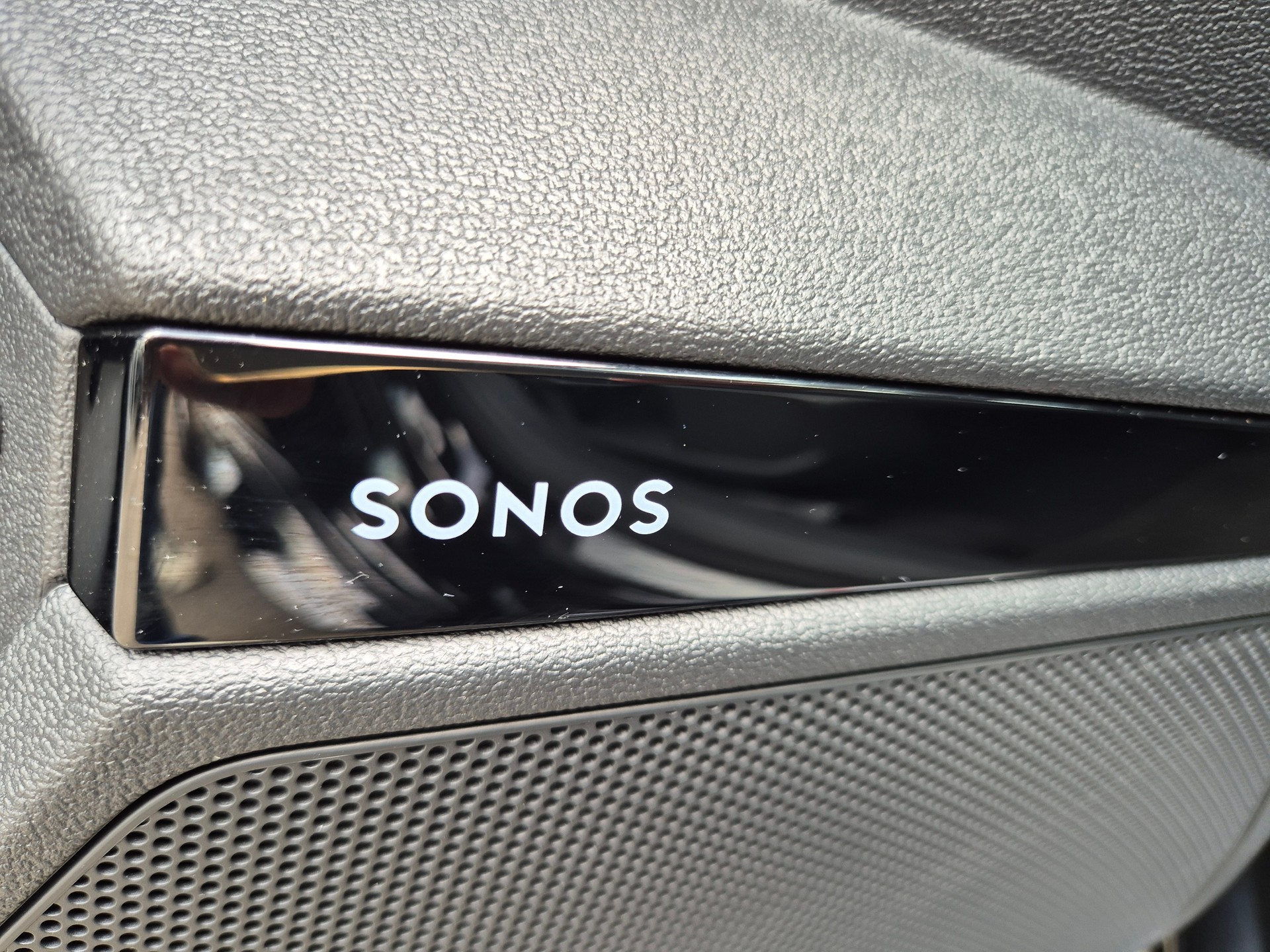 AUDI RS3 Sportback 2.5 TSI quattro S-tronic-image-15