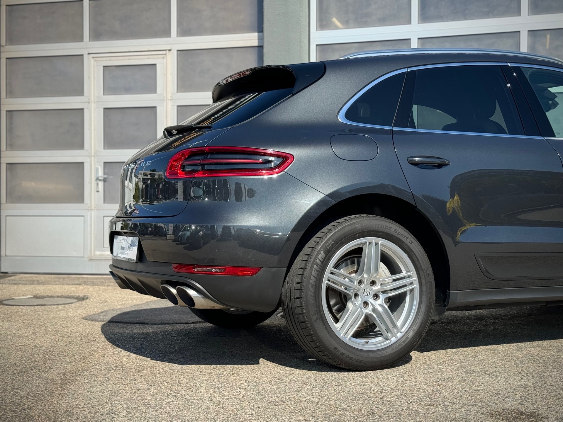 PORSCHE Macan S PDK - Véhicule Suisse (CH)-image-3