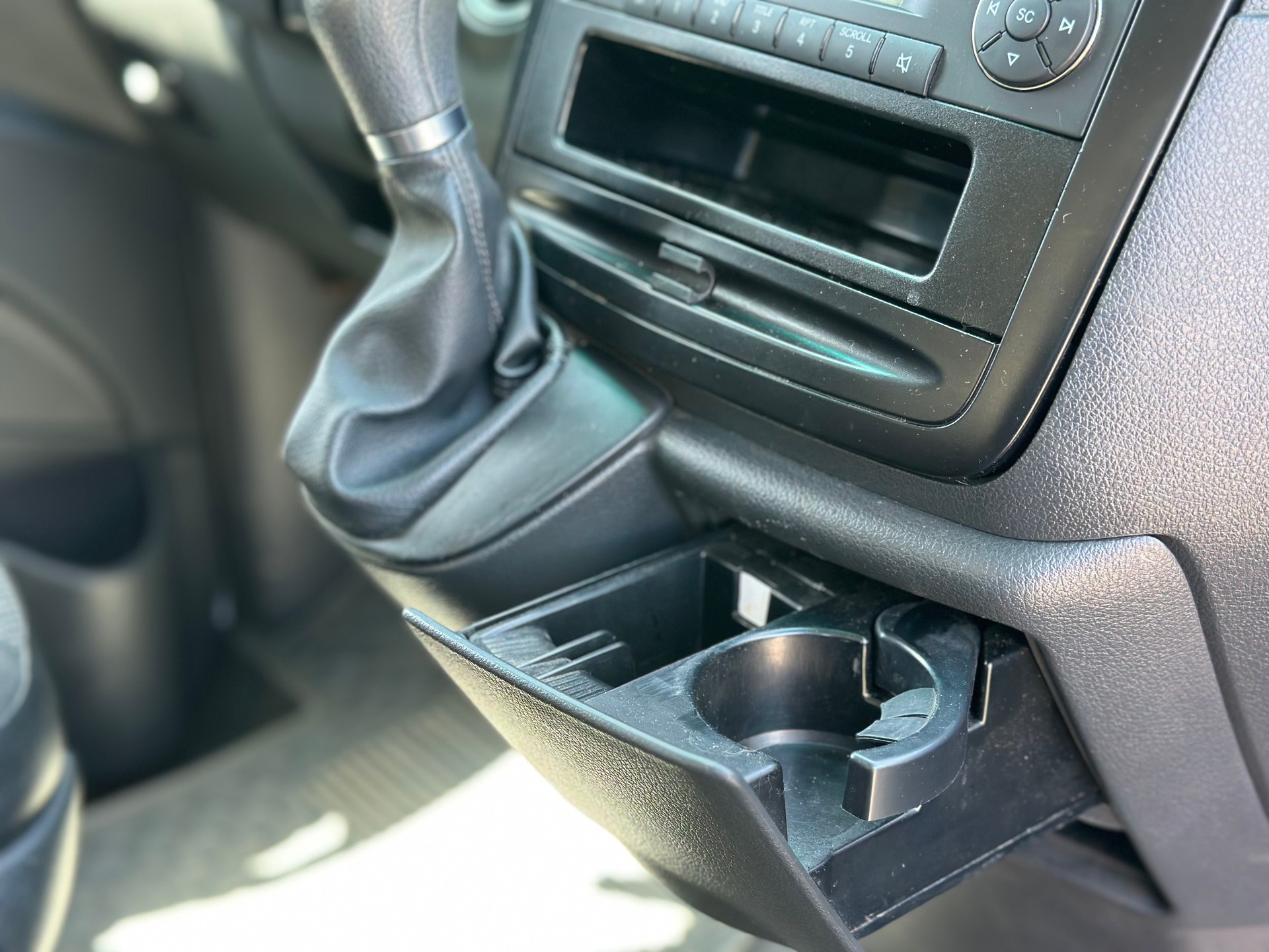 MERCEDES-BENZ Vito 113 CDI Blue Efficiency 4Matic A-image-10