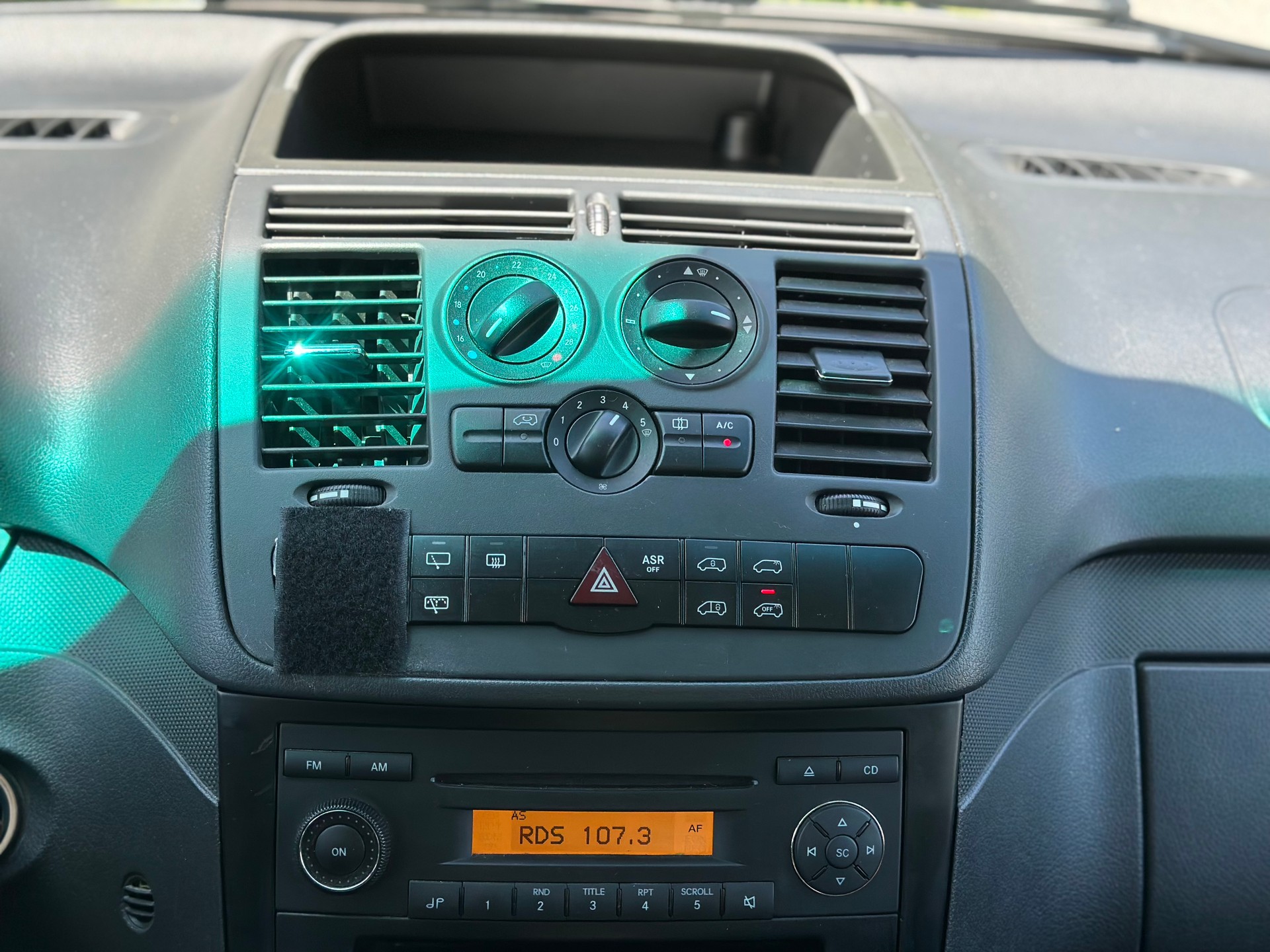 MERCEDES-BENZ Vito 113 CDI Blue Efficiency 4Matic A-image-9