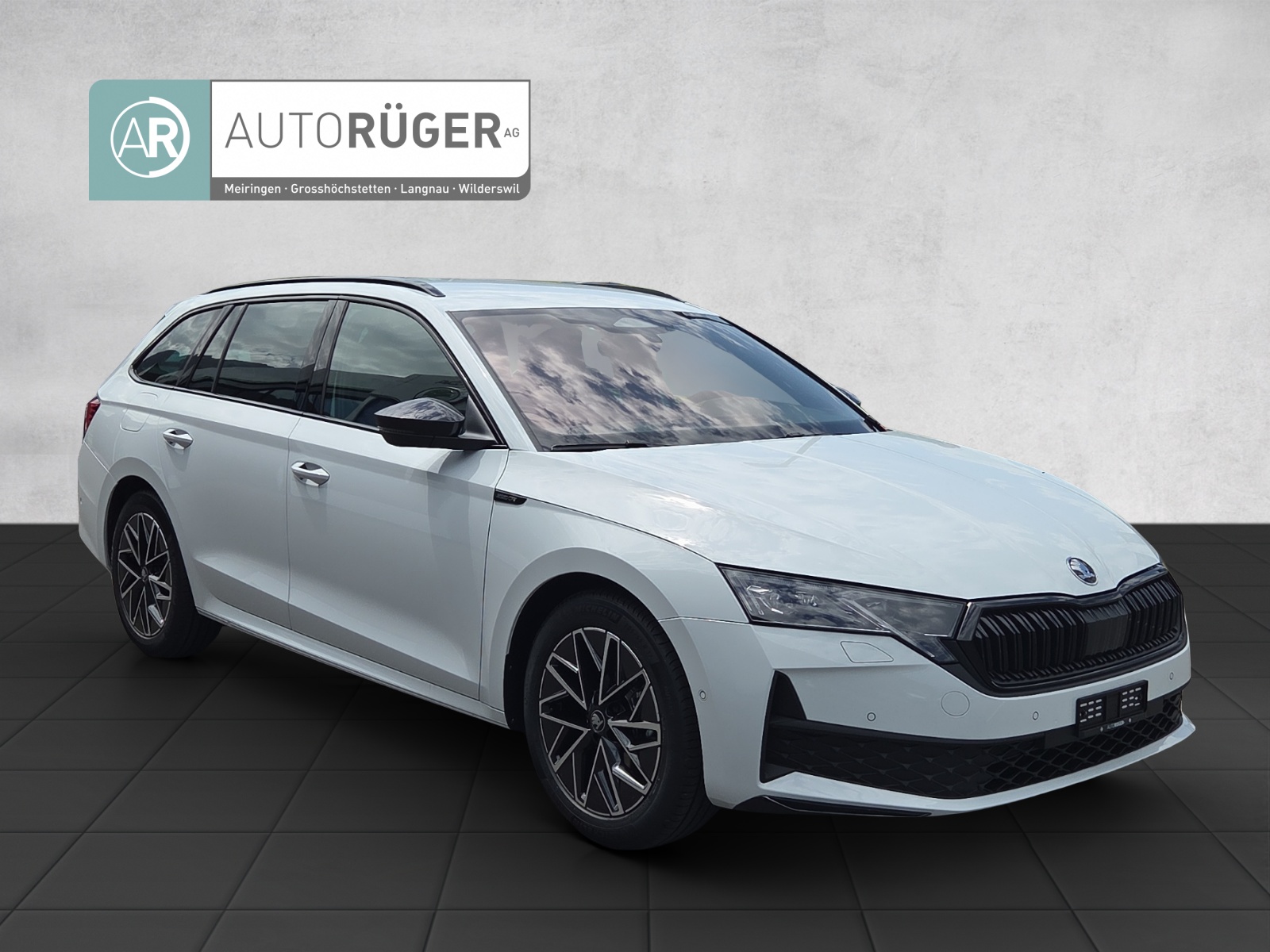 SKODA Octavia Combi 1.5 TSI mHEV DSG Sport Line-image-7