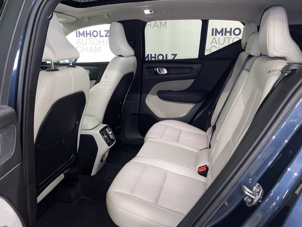 VOLVO XC40 2.0 T4 Inscription AWD-image-15