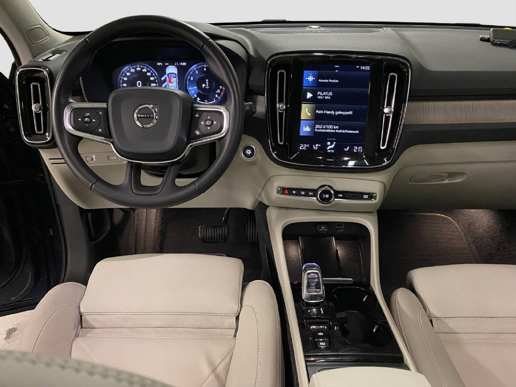 VOLVO XC40 2.0 T4 Inscription AWD-image-9