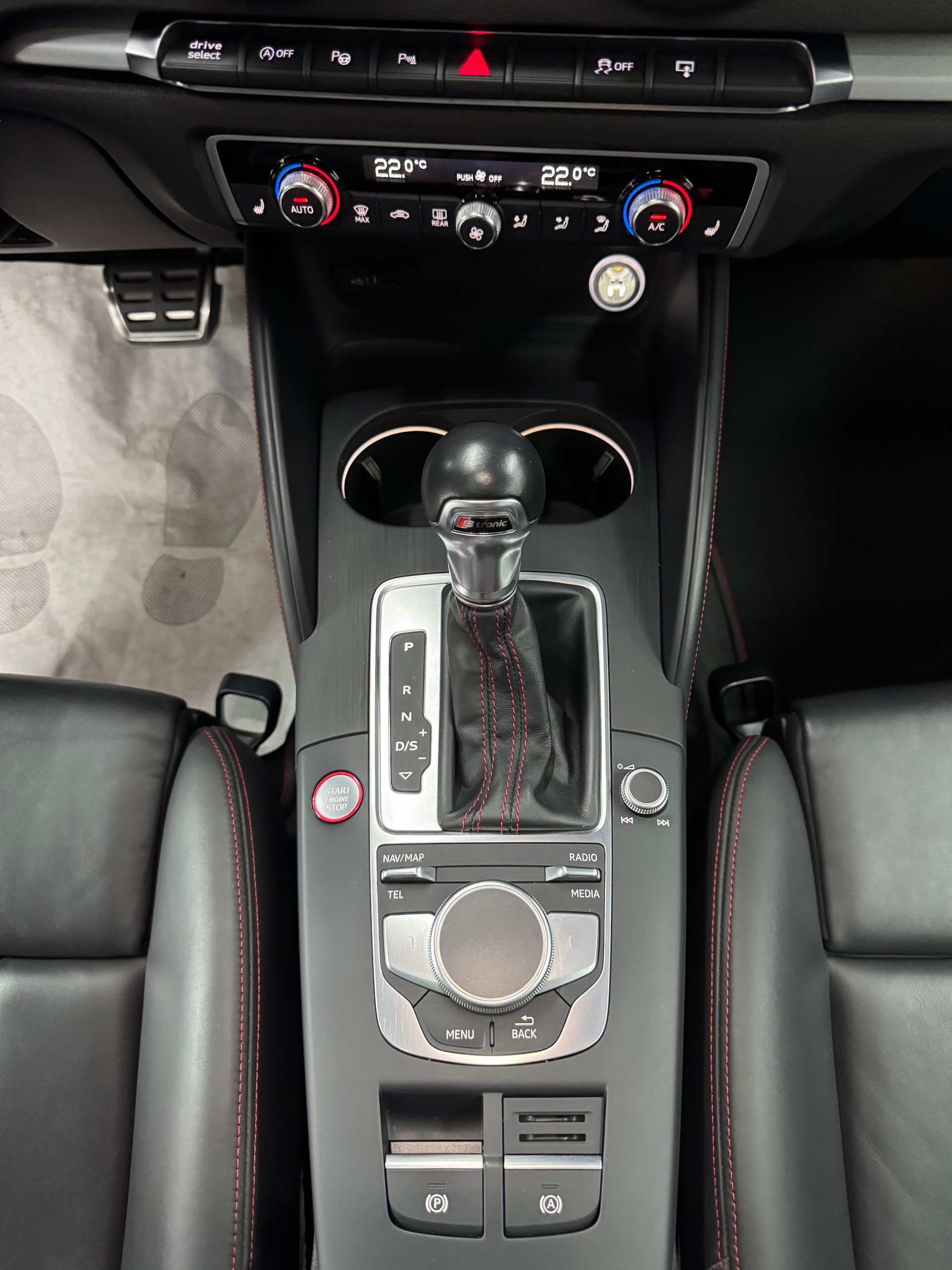AUDI S3 Sportback 2.0 TFSI quattro S-tronic-image-19