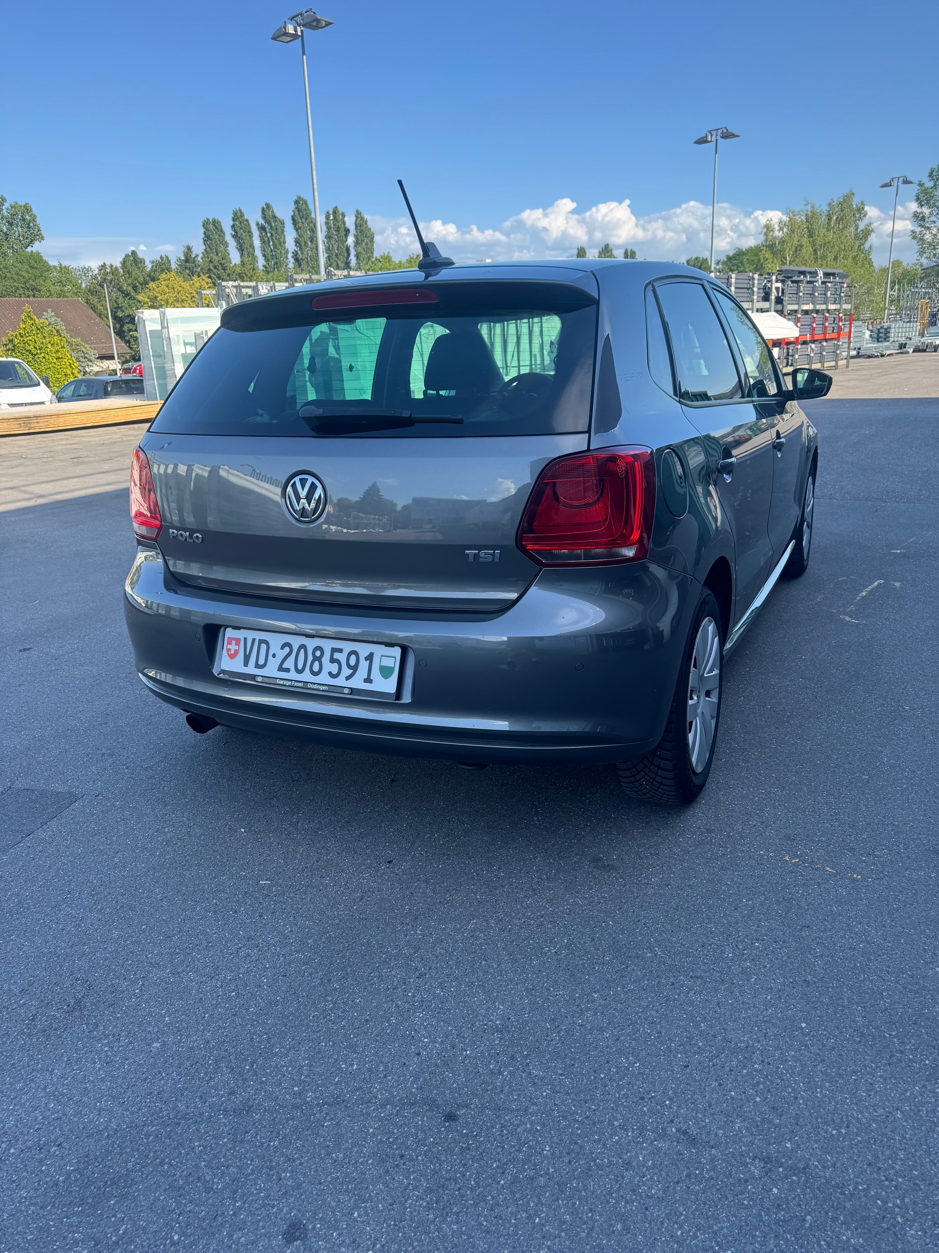 VW Polo 1.2 TSI Trendline-image-4