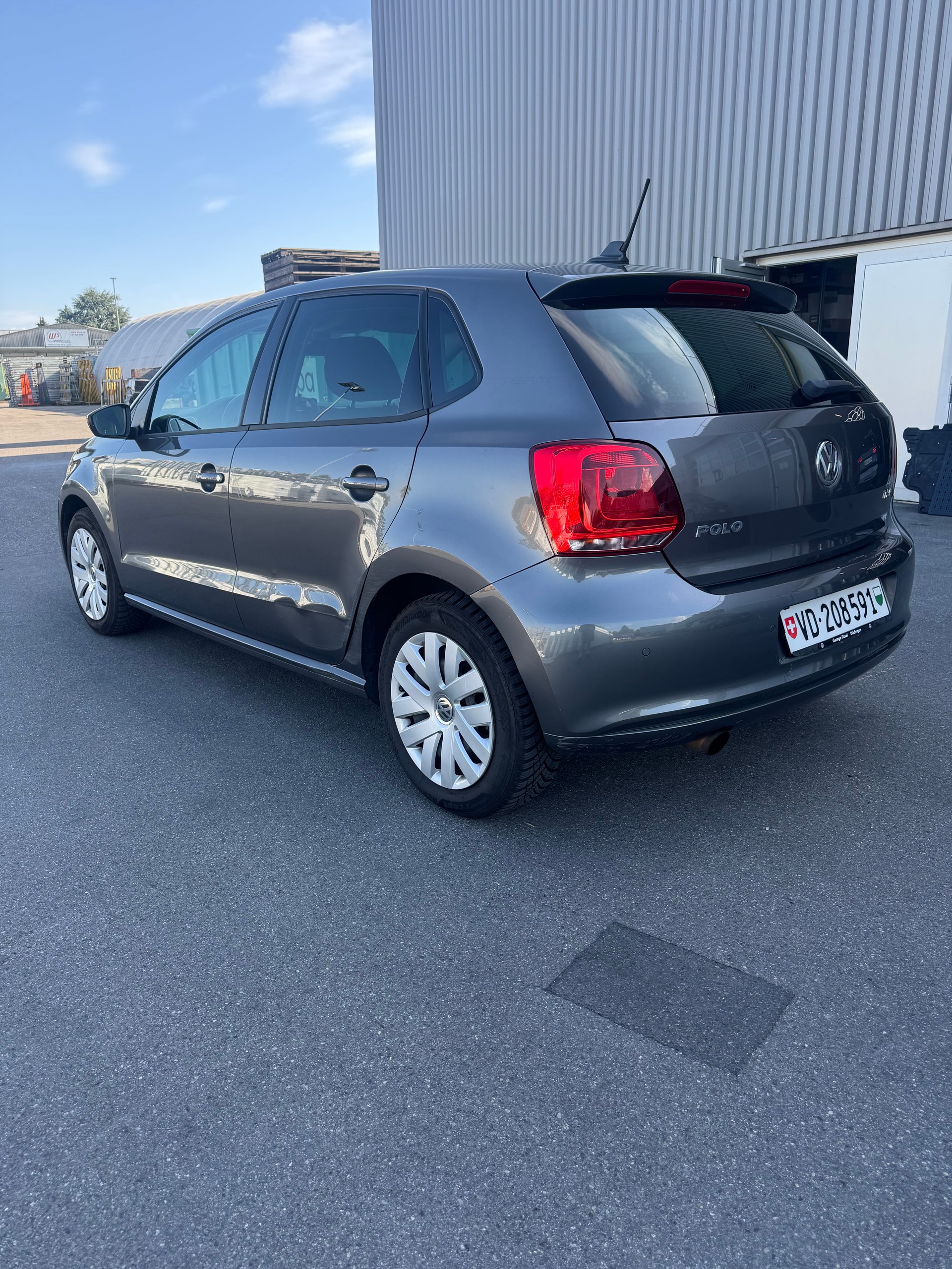 VW Polo 1.2 TSI Trendline-image-3