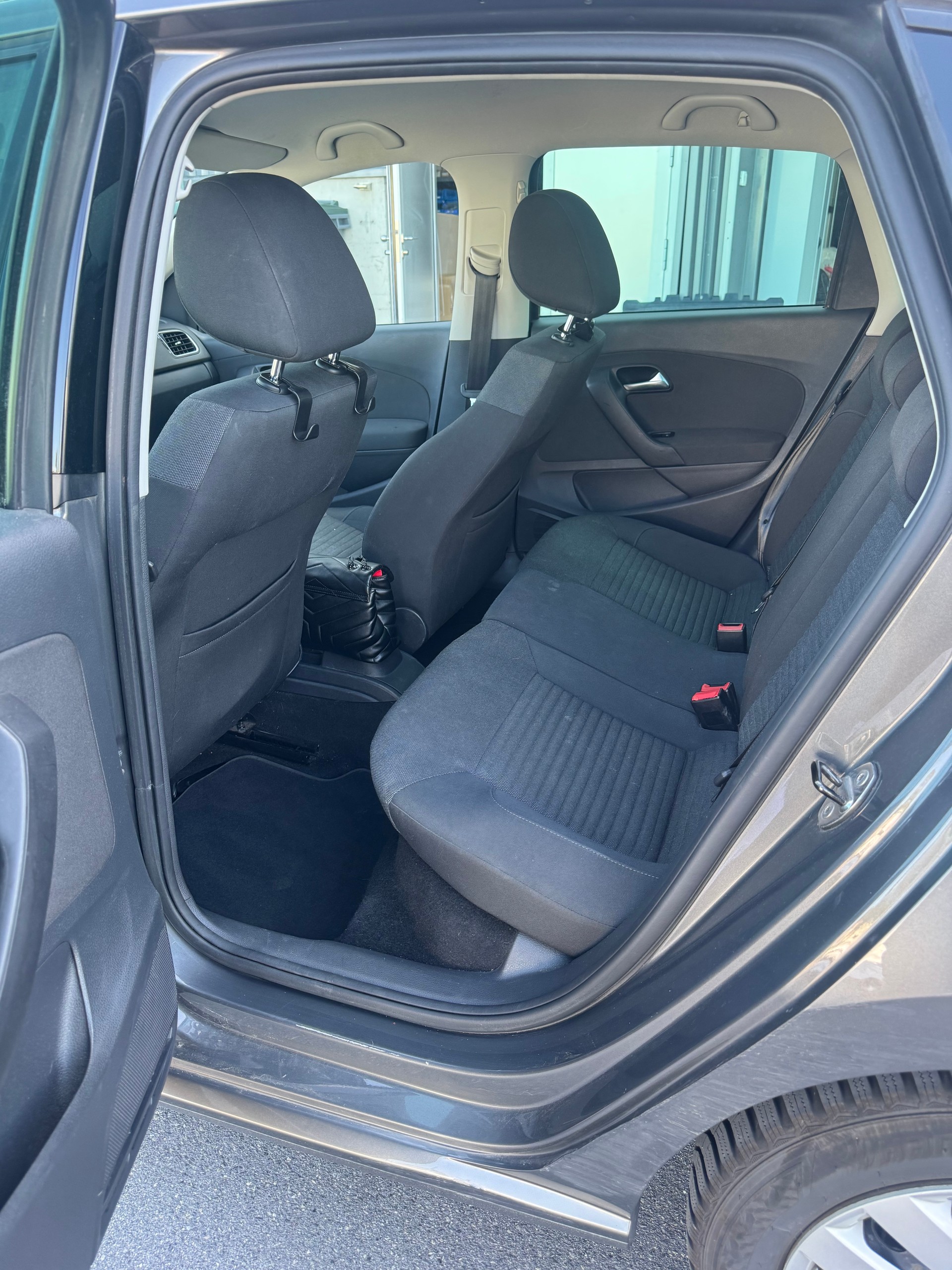 VW Polo 1.2 TSI Trendline-image-7