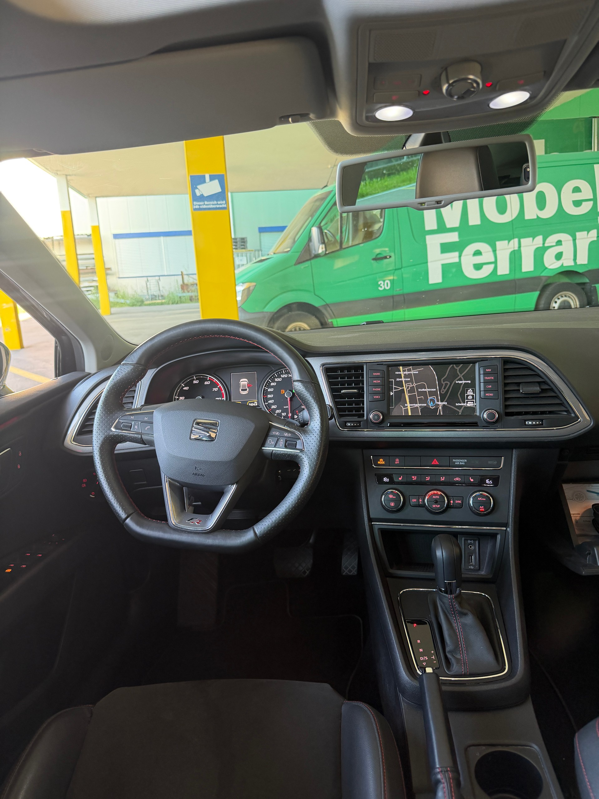 SEAT Leon 1.8 TSI FR DSG-image-10
