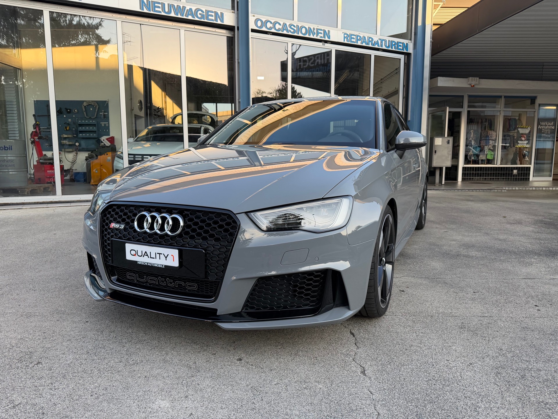 AUDI RS3 2.5 TSI quattro S-tronic-image-6