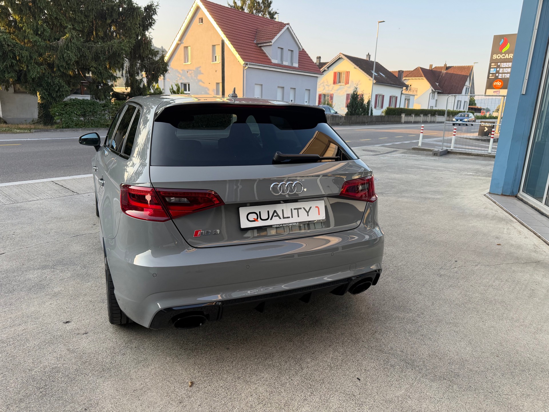 AUDI RS3 2.5 TSI quattro S-tronic-image-3