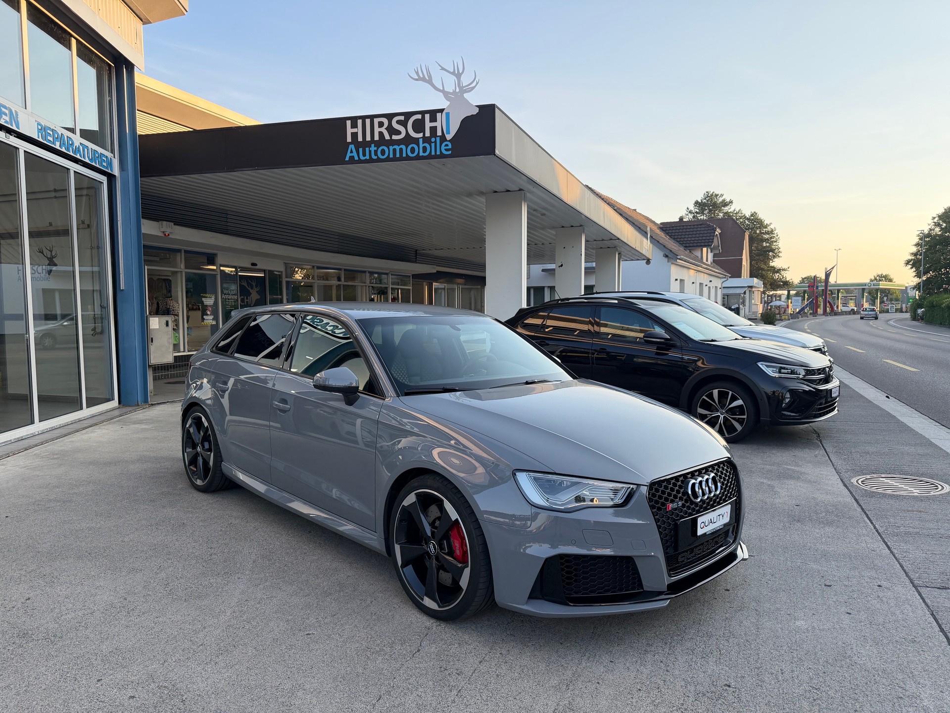 AUDI RS3 2.5 TSI quattro S-tronic-image-0